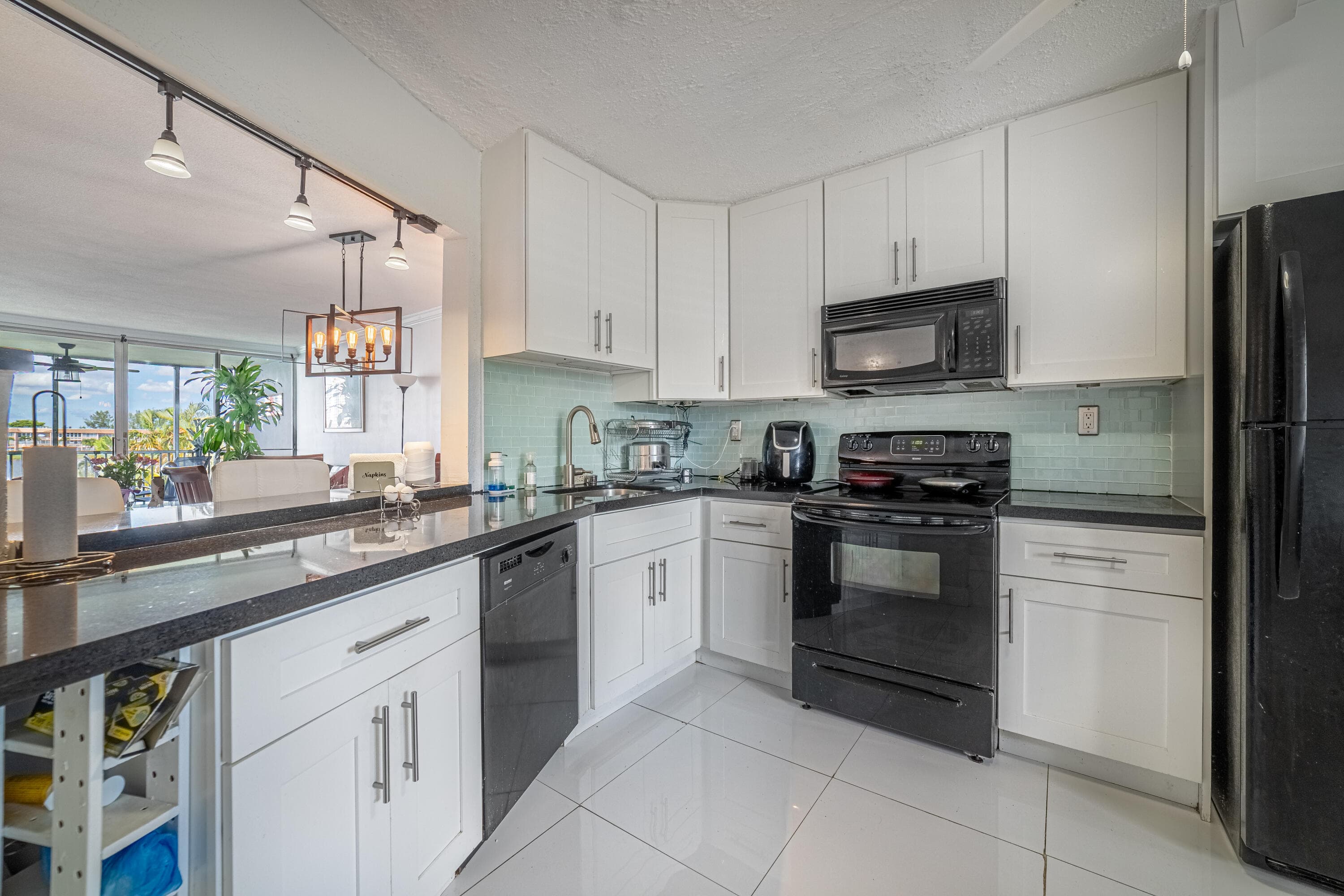 1660 NE 191st Street Unit 311, Miami, FL 33179 — photo 9 of 27