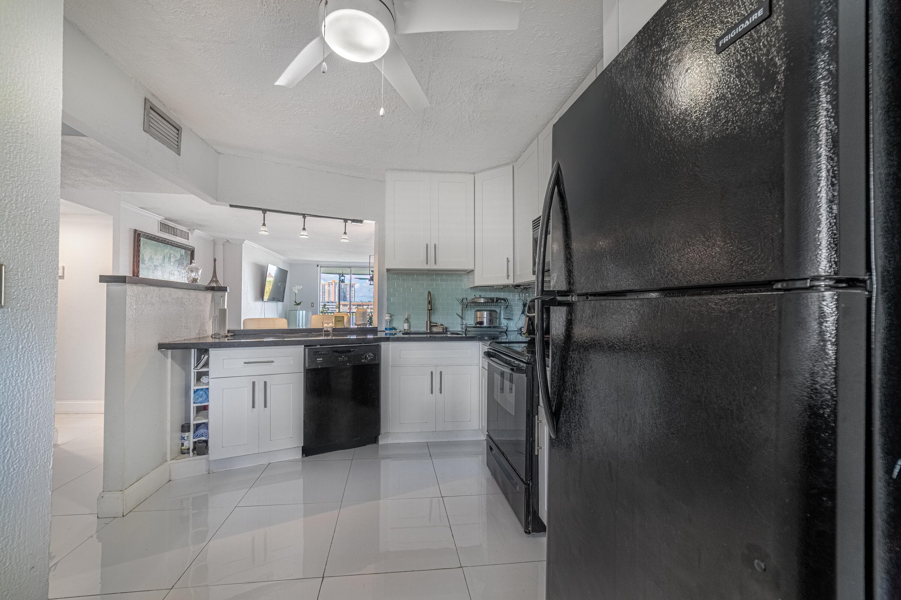 1660 NE 191st Street Unit 311, Miami, FL 33179 — photo 8 of 27