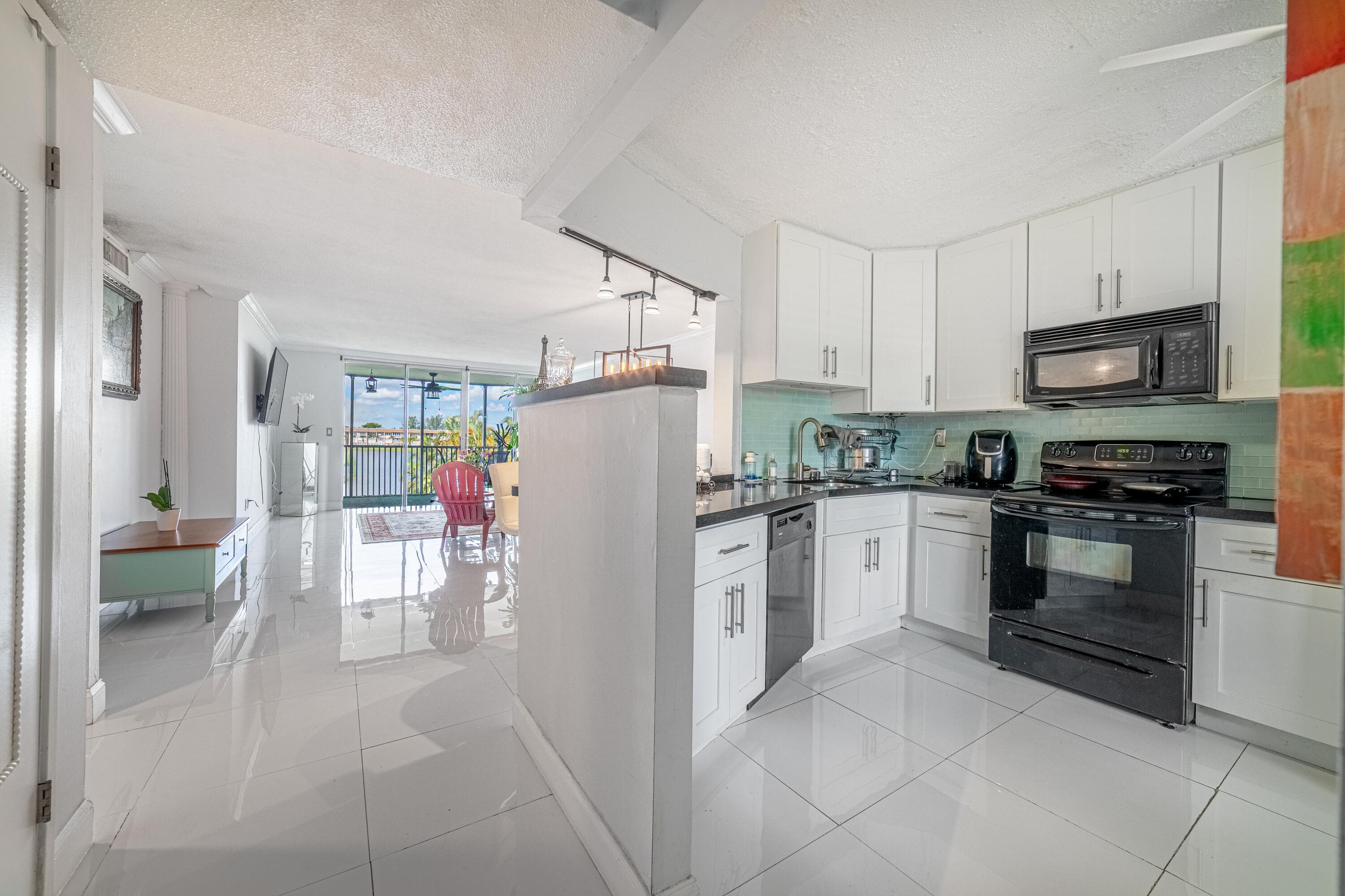 1660 NE 191st Street Unit 311, Miami, FL 33179 — photo 7 of 27