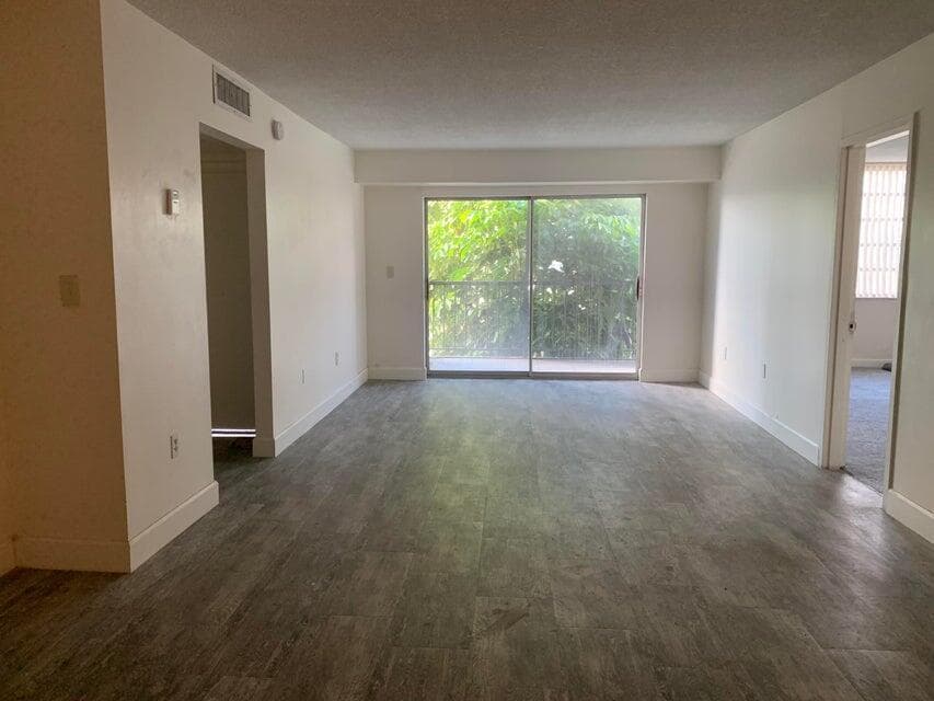 1250 NE 125th Street 216d, North Miami, FL 33161 — photo 1 of 14
