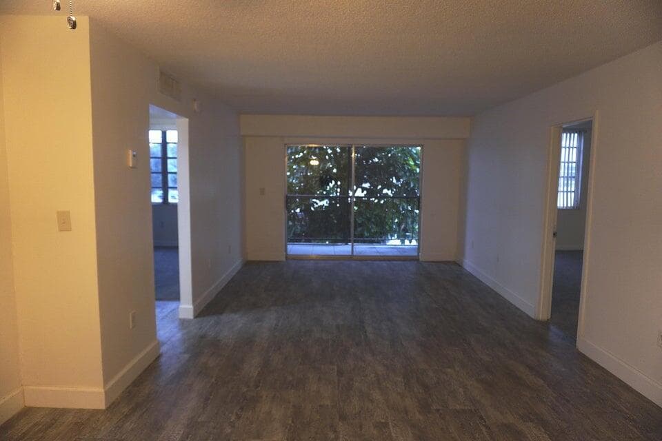 1250 NE 125th Street 216d, North Miami, FL 33161 — photo 3 of 14