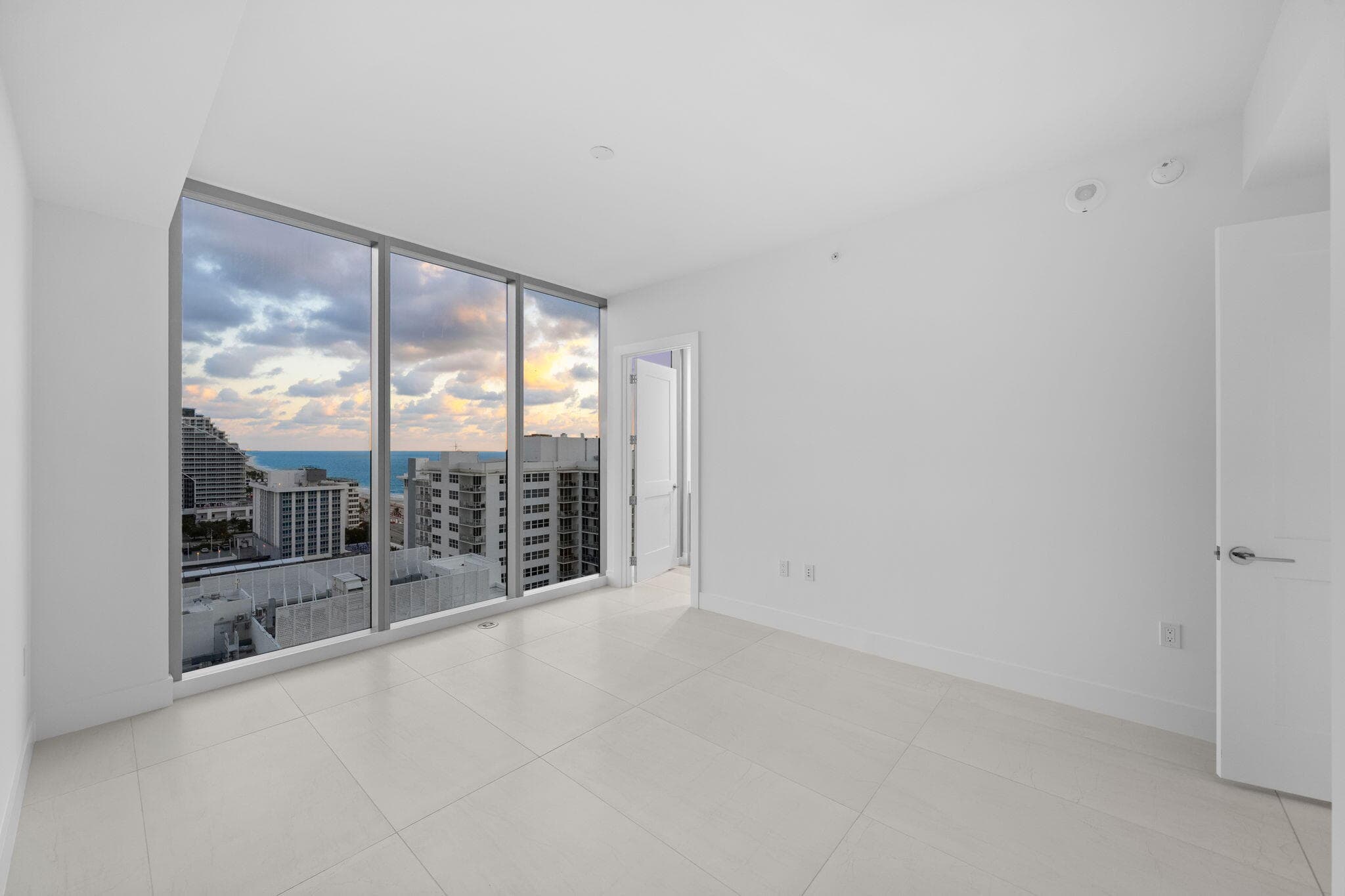 151 N Seabreeze Boulevard E1504, Fort Lauderdale, FL 33304 — photo 19 of 57