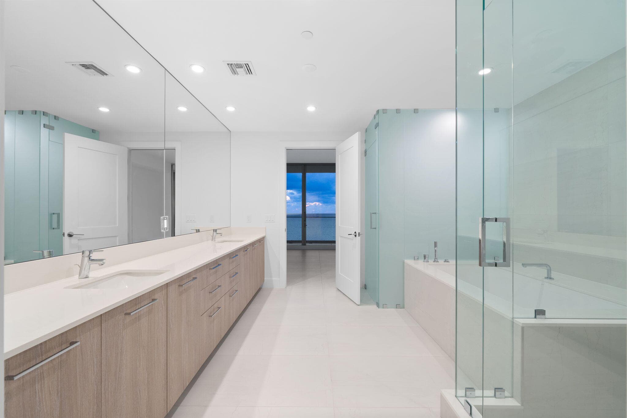 151 N Seabreeze Boulevard E1504, Fort Lauderdale, FL 33304 — photo 16 of 57