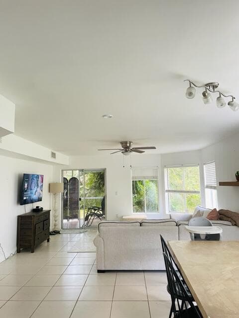 815 W Boynton Beach Boulevard 14-106, Boynton Beach, FL 33426 — photo 5 of 14