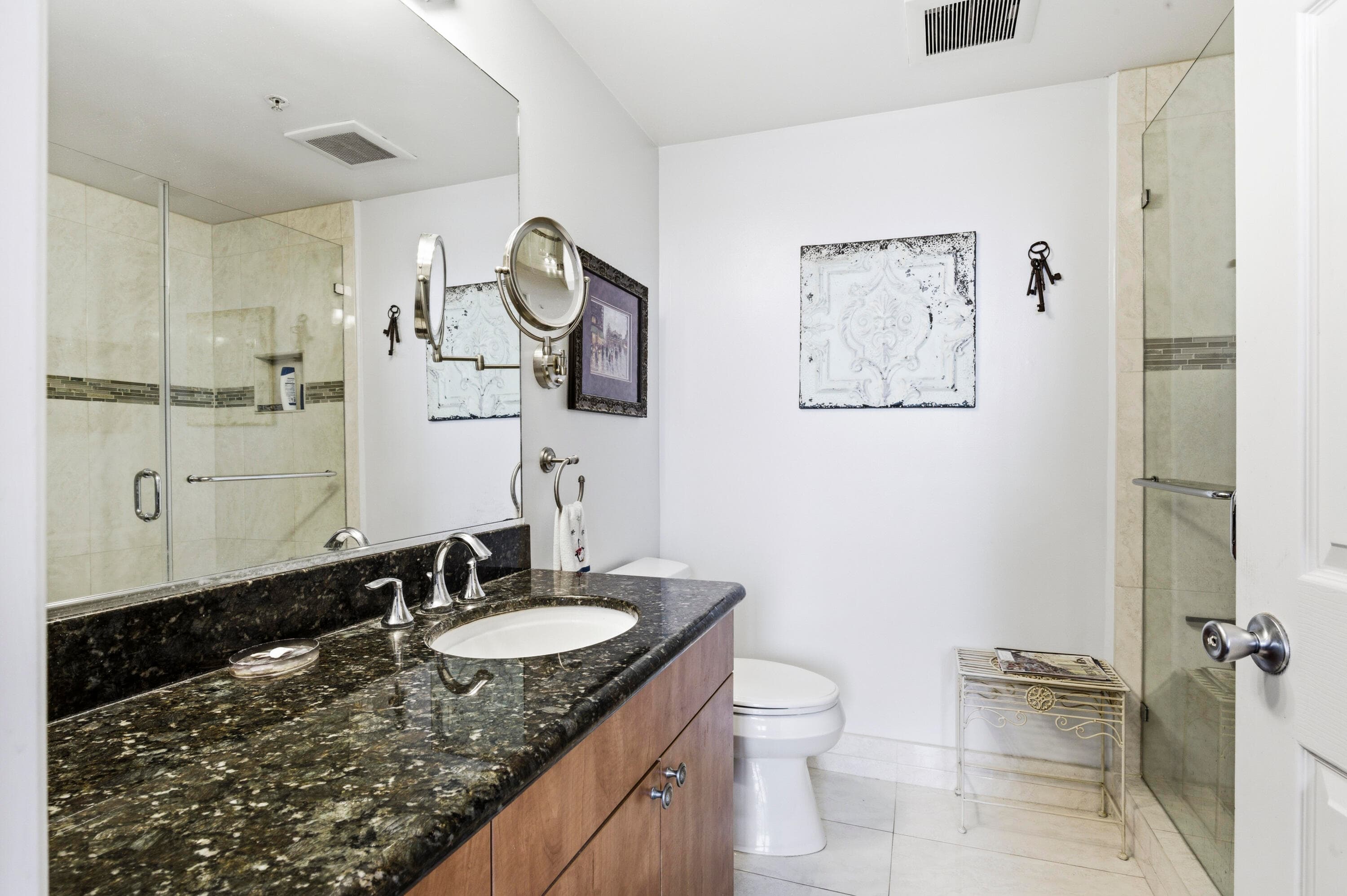 255 Evernia Street 1004, West Palm Beach, FL 33401 — photo 4 of 21