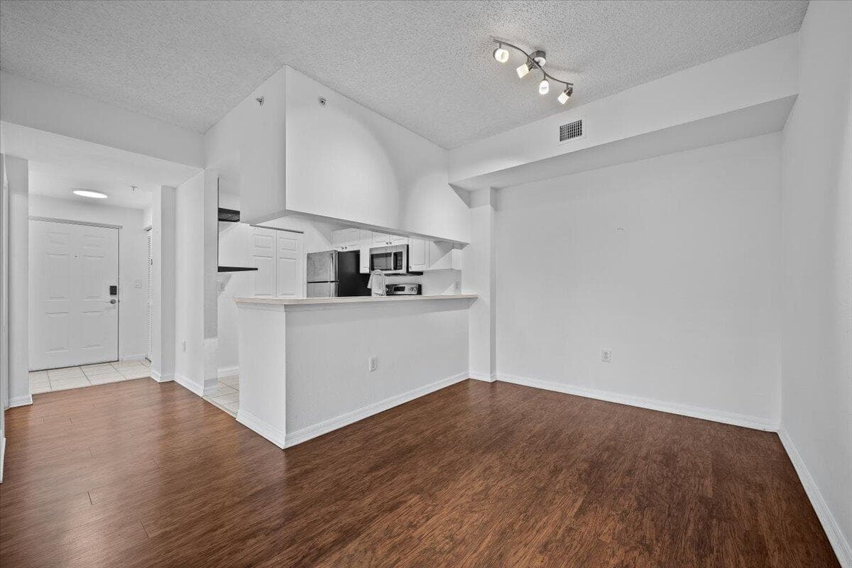 2804 Sarento Place 303, Palm Beach Gardens, FL 33410 — photo 14 of 51