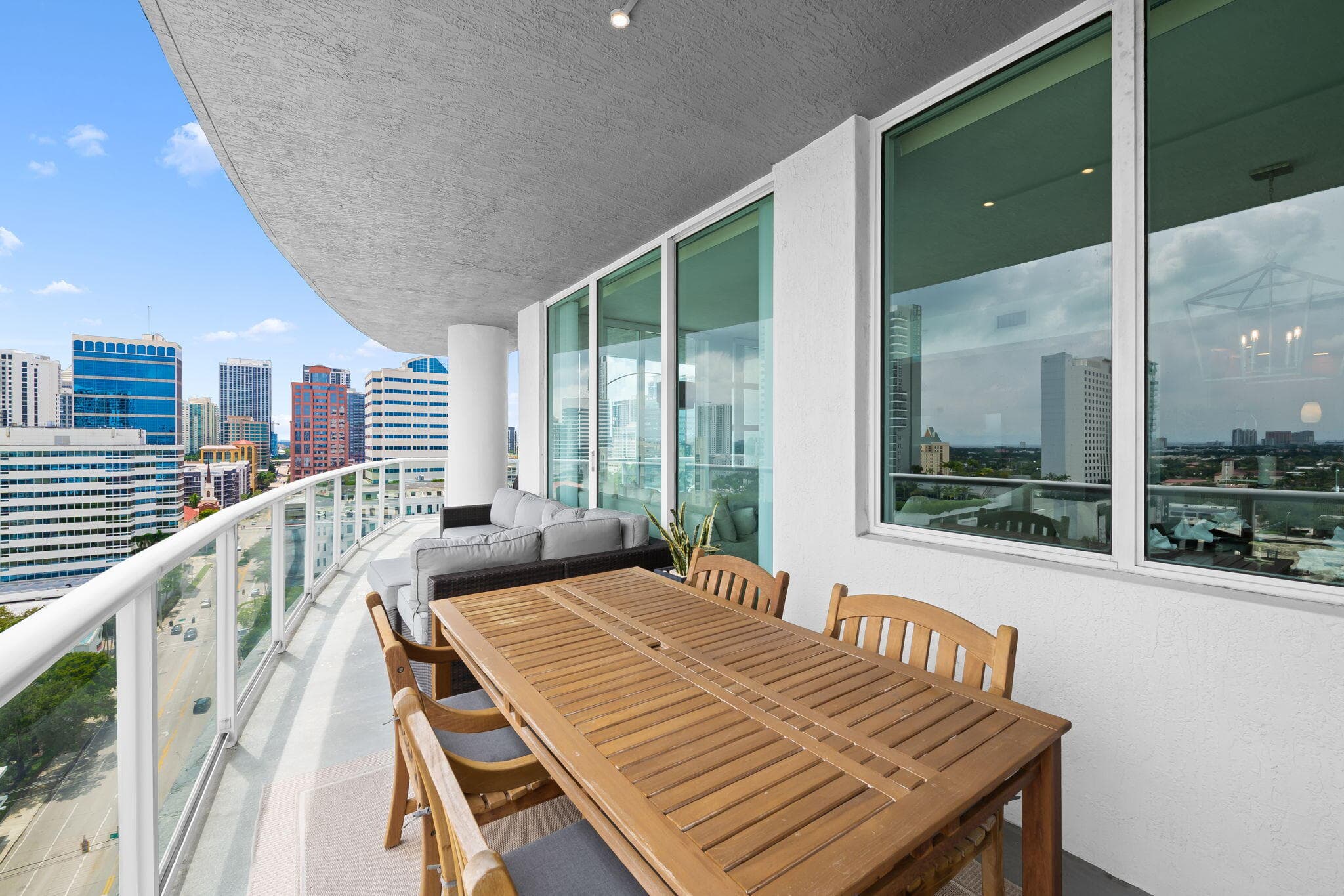 315 NE 3rd Avenue 1506, Fort Lauderdale, FL 33301 — photo 9 of 35