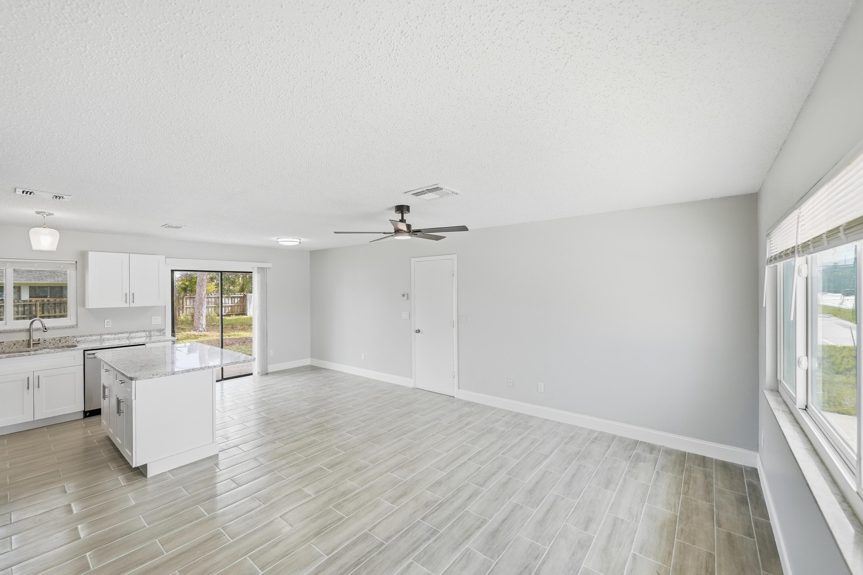 651 SE Port St Lucie Boulevard, Port St. Lucie, FL 34984 — photo 10 of 52