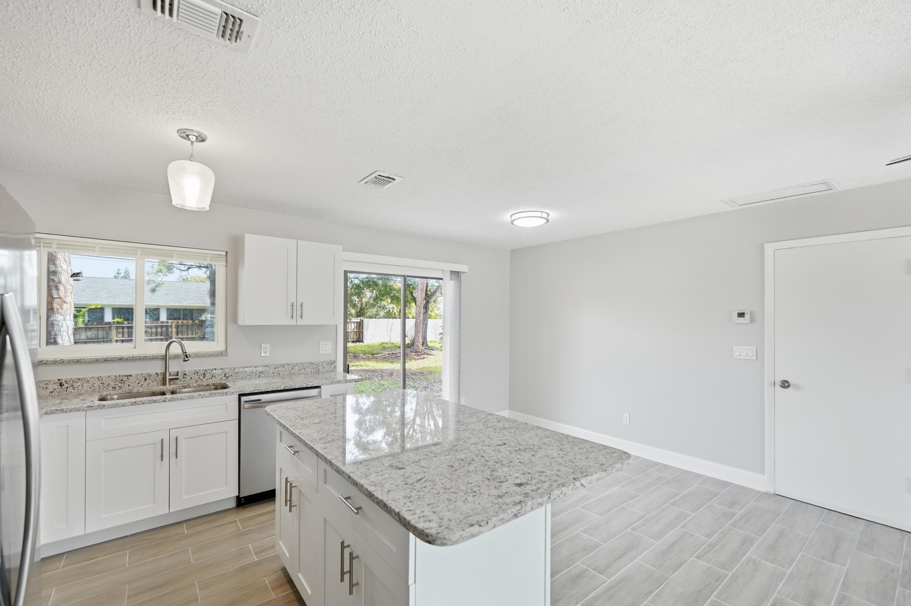 651 SE Port St Lucie Boulevard, Port St. Lucie, FL 34984 — photo 13 of 52