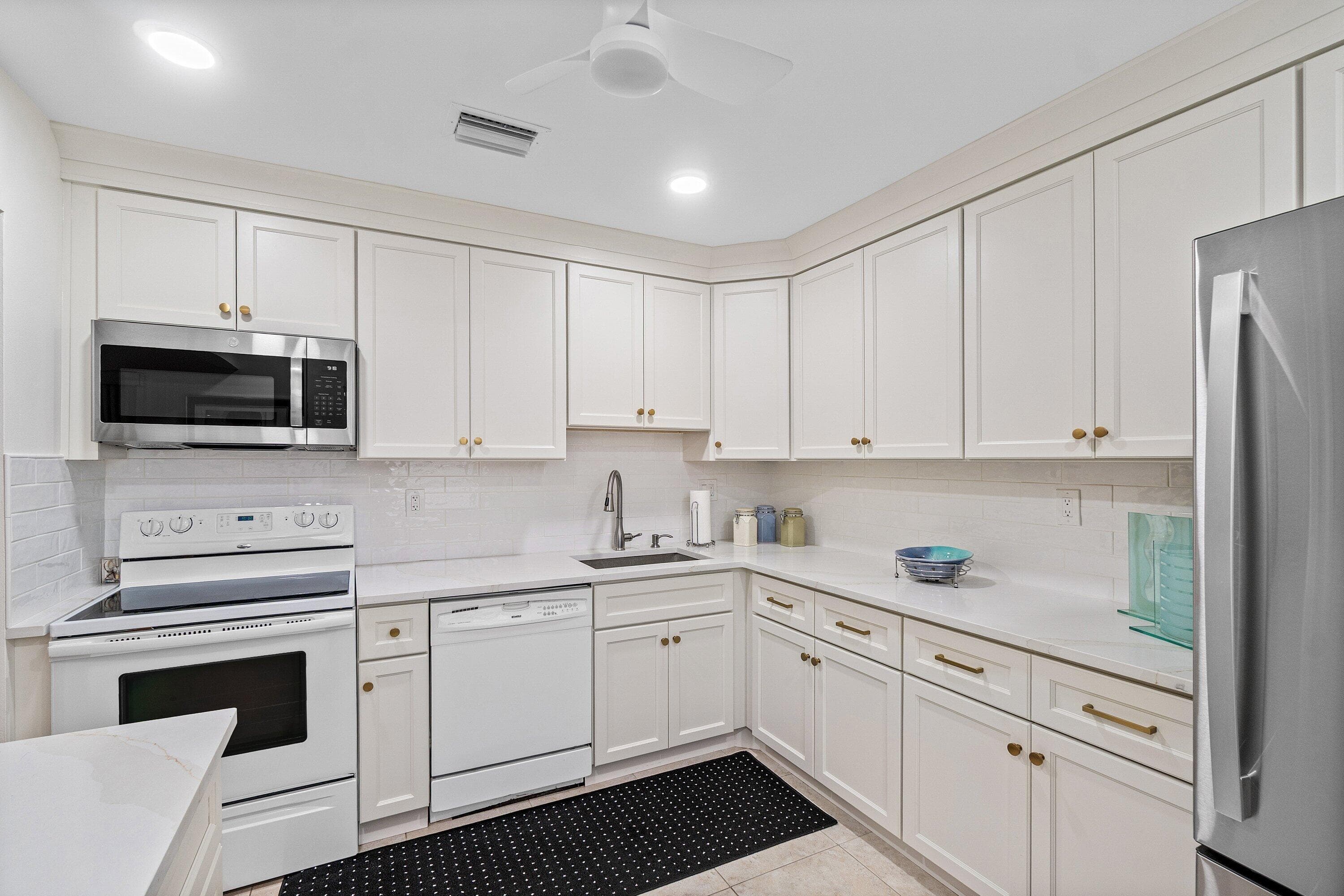 27 Capri A, Delray Beach, FL 33484 — photo 43 of 61