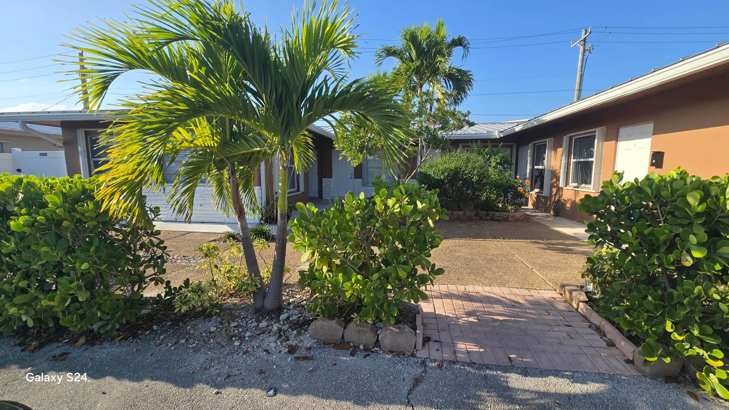 1019 SE 3rd Street 3, Deerfield Beach, FL 33441 — photo 1 of 13