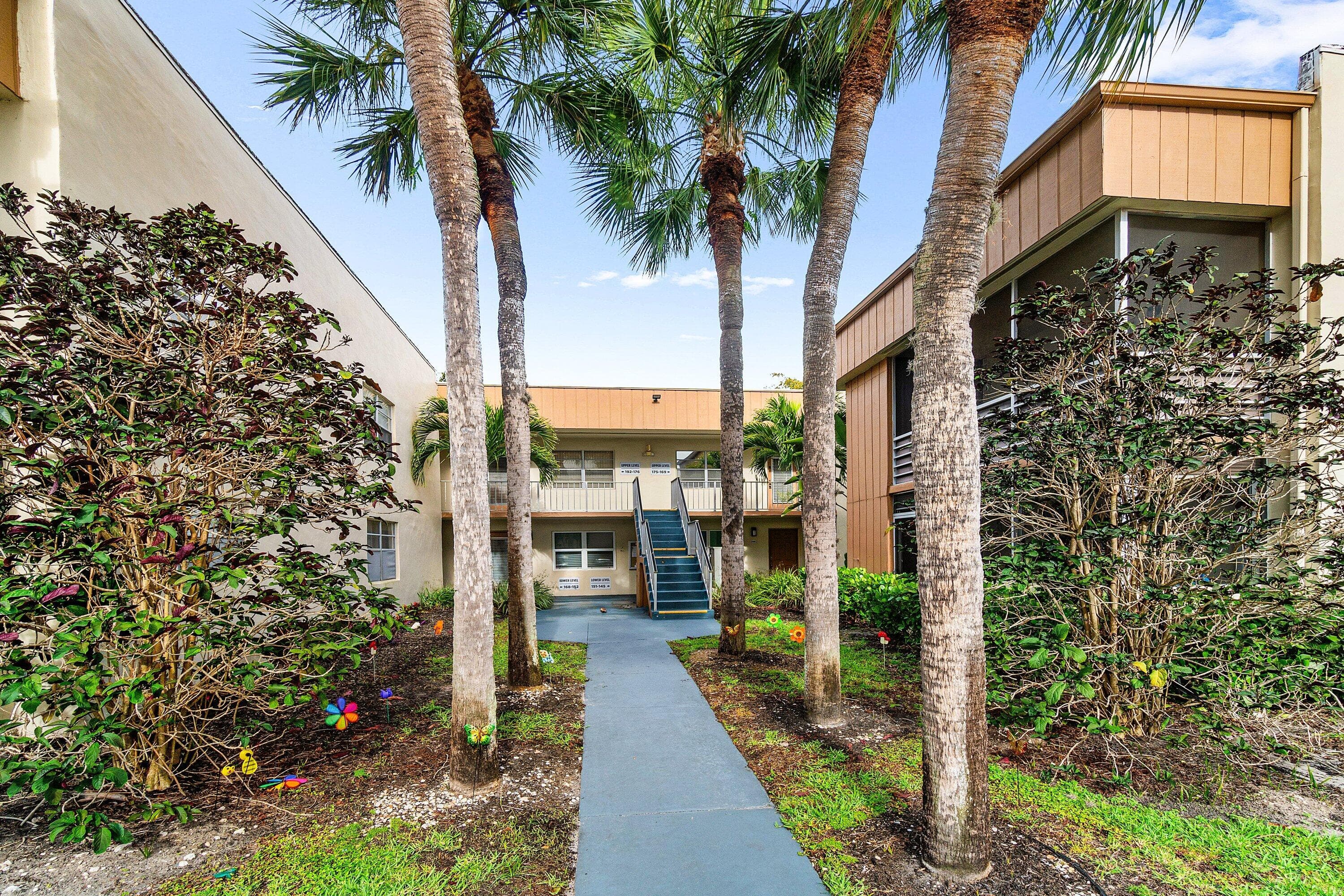154 Piedmont D, Delray Beach, FL 33484 — photo 3 of 22