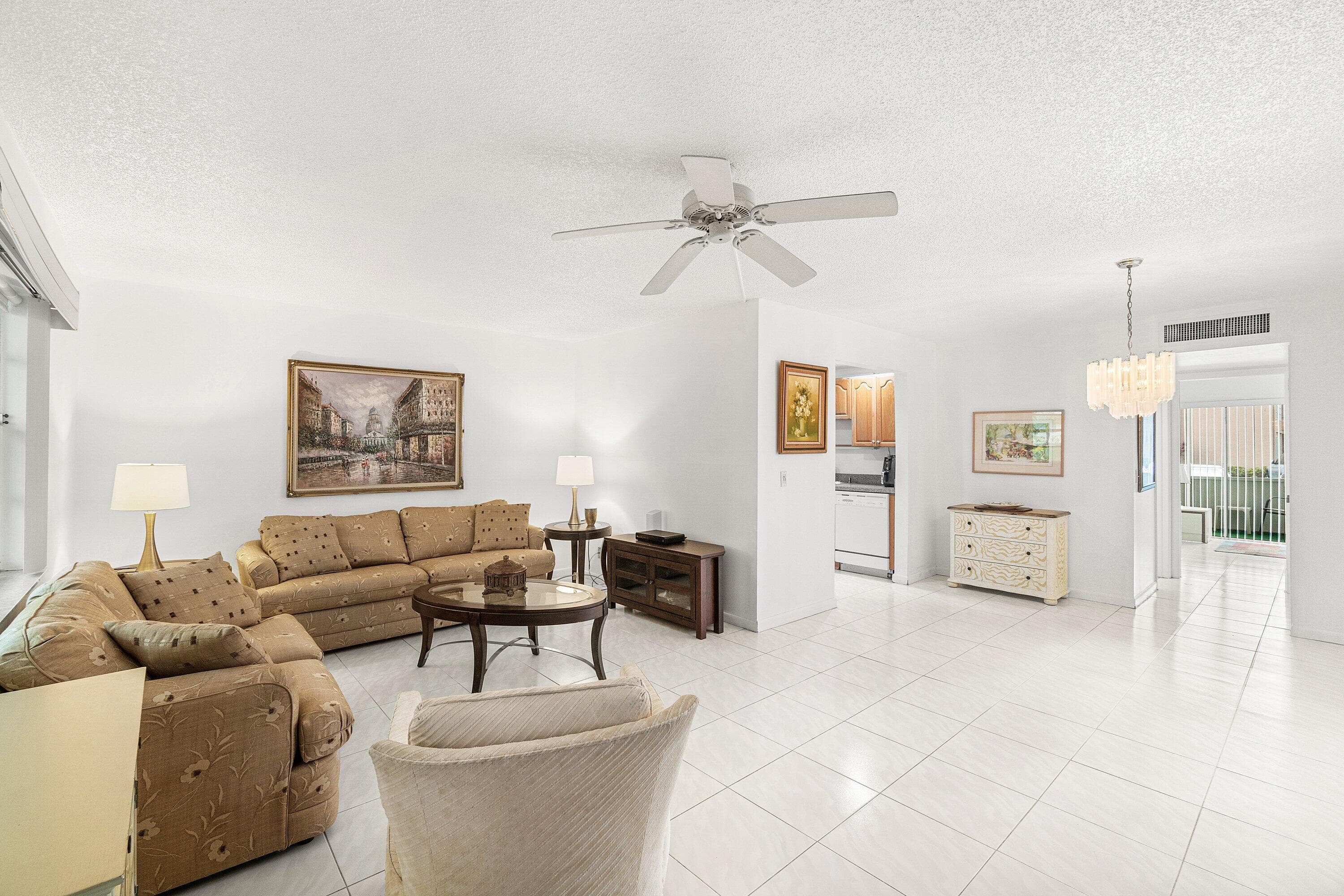 154 Piedmont D, Delray Beach, FL 33484 — photo 5 of 22
