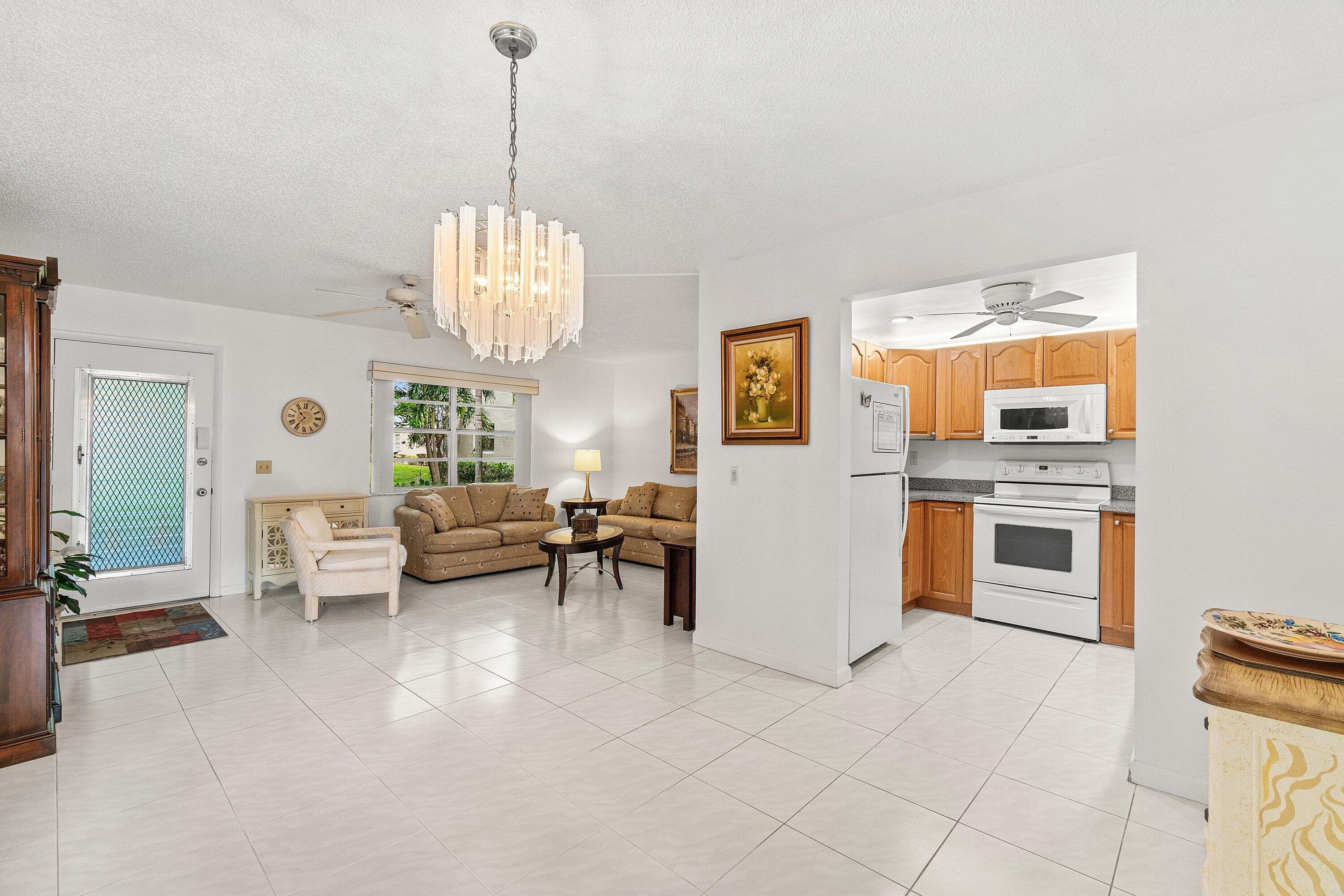 154 Piedmont D, Delray Beach, FL 33484 — photo 8 of 22