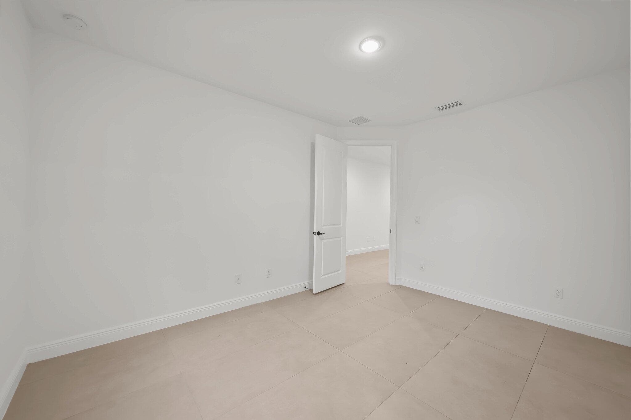 633 55th Street, West Palm Beach, FL 33407 — photo 14 of 25