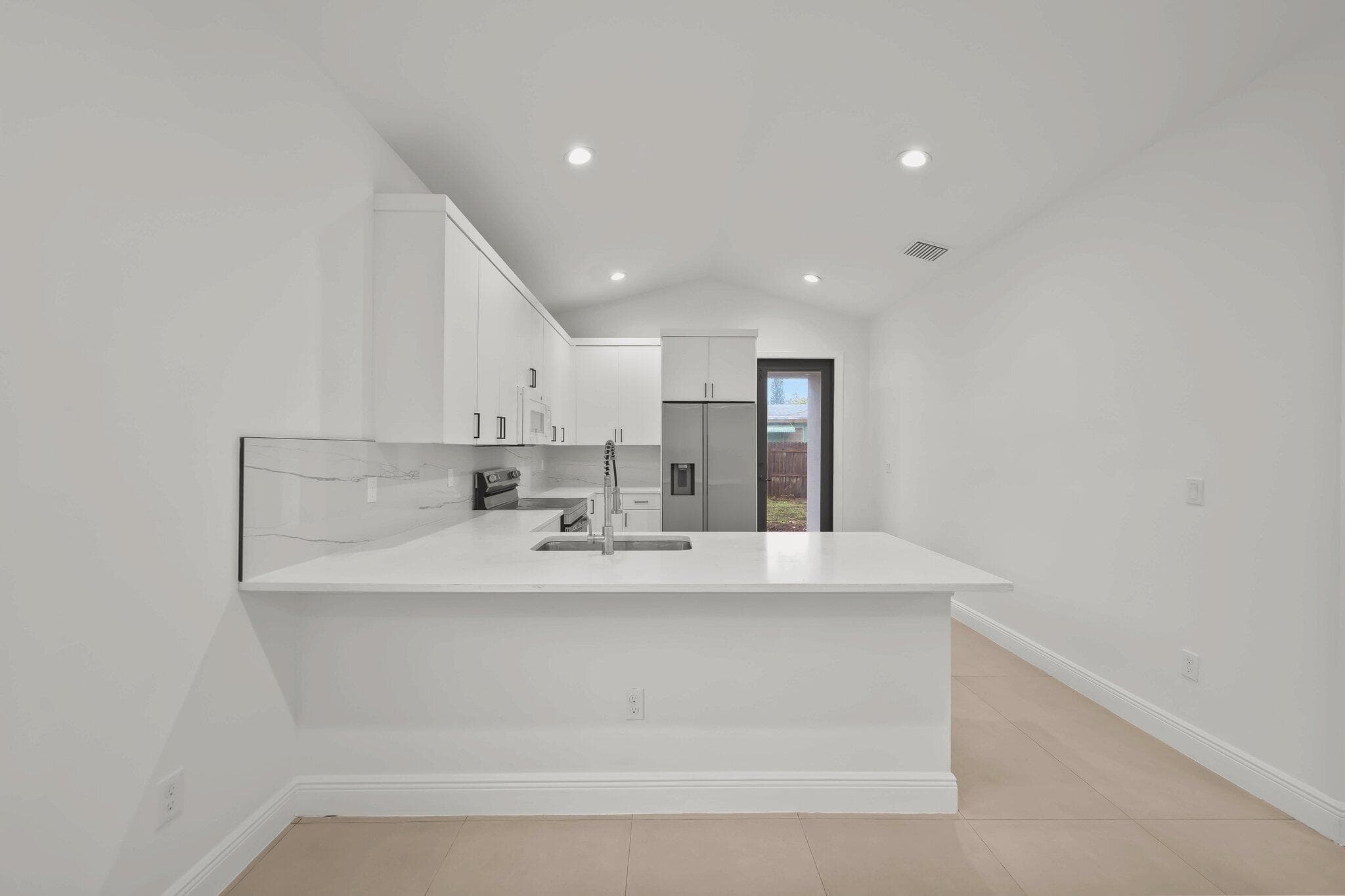 633 55th Street, West Palm Beach, FL 33407 — photo 9 of 25