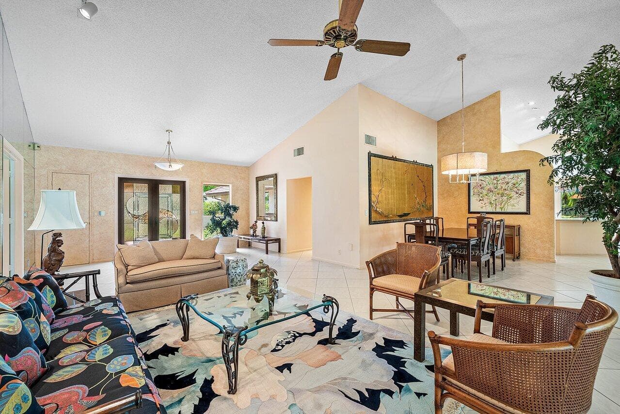 10215 Boca Woods Lane, Boca Raton, FL 33428 — photo 3 of 22