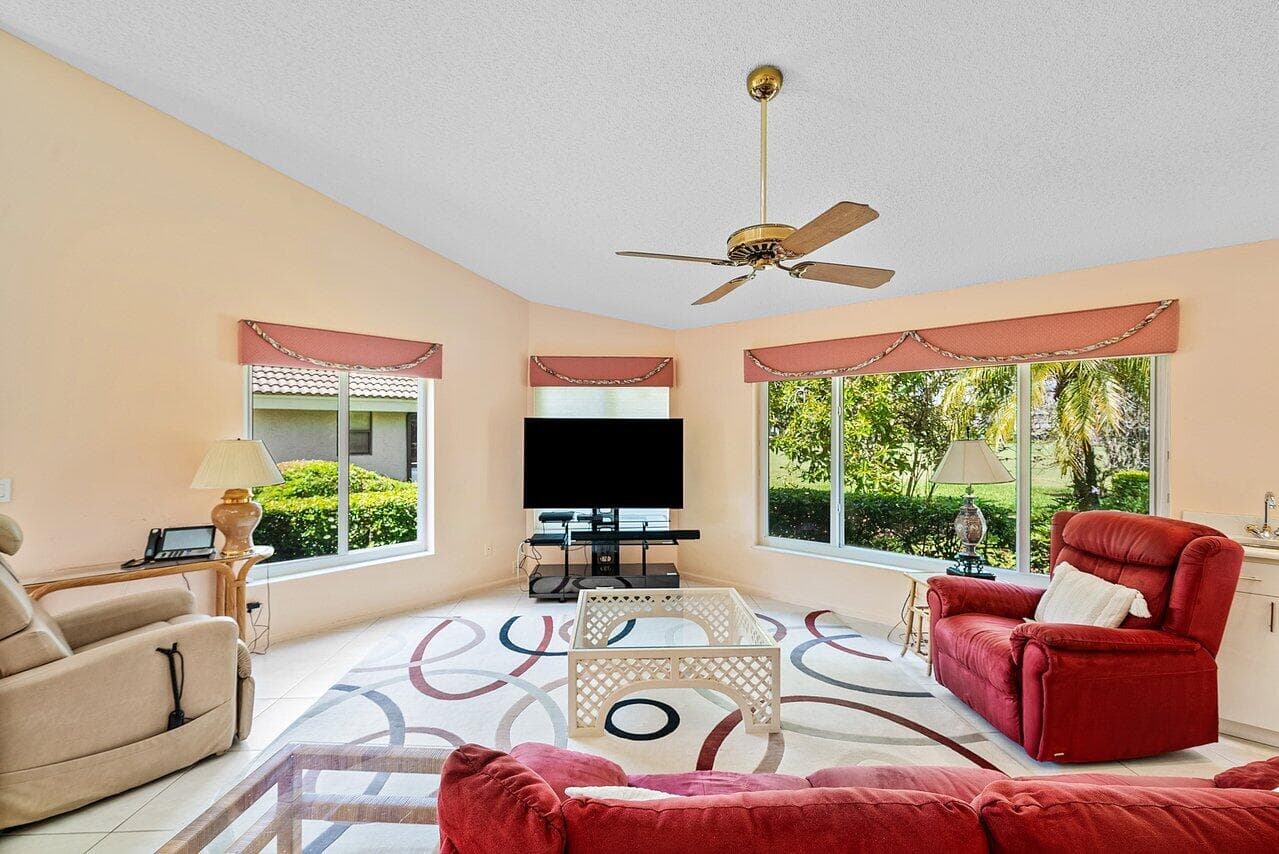 10215 Boca Woods Lane, Boca Raton, FL 33428 — photo 8 of 22