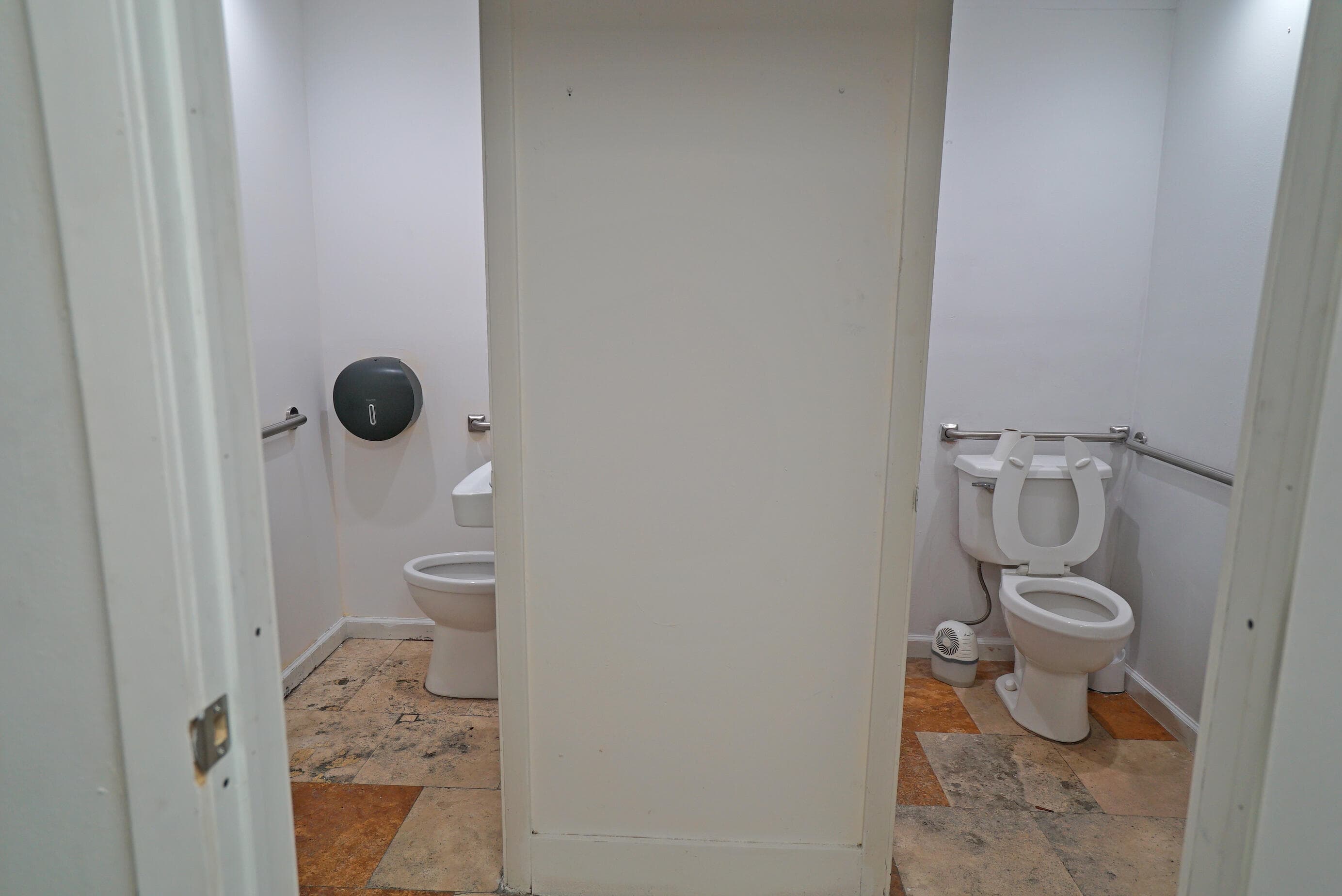 1365 SW 22nd Street, Miami, FL — photo 34 of 68