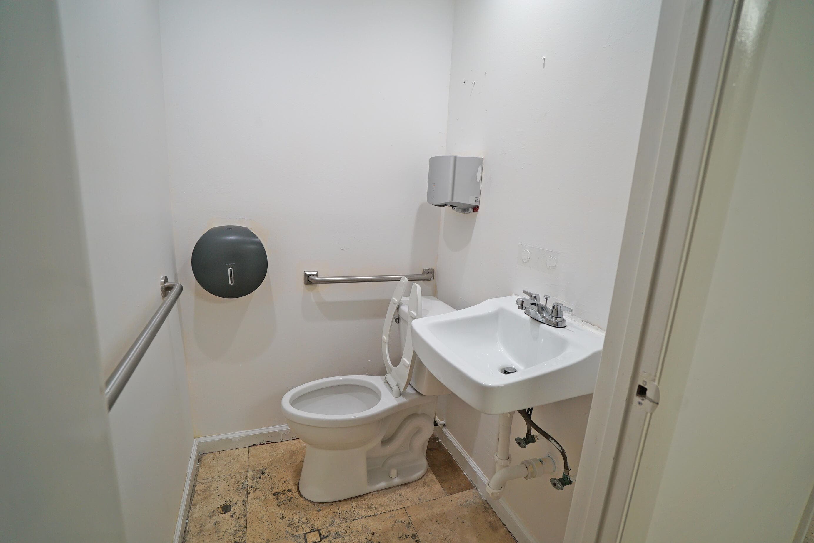 1365 SW 22nd Street, Miami, FL — photo 36 of 68
