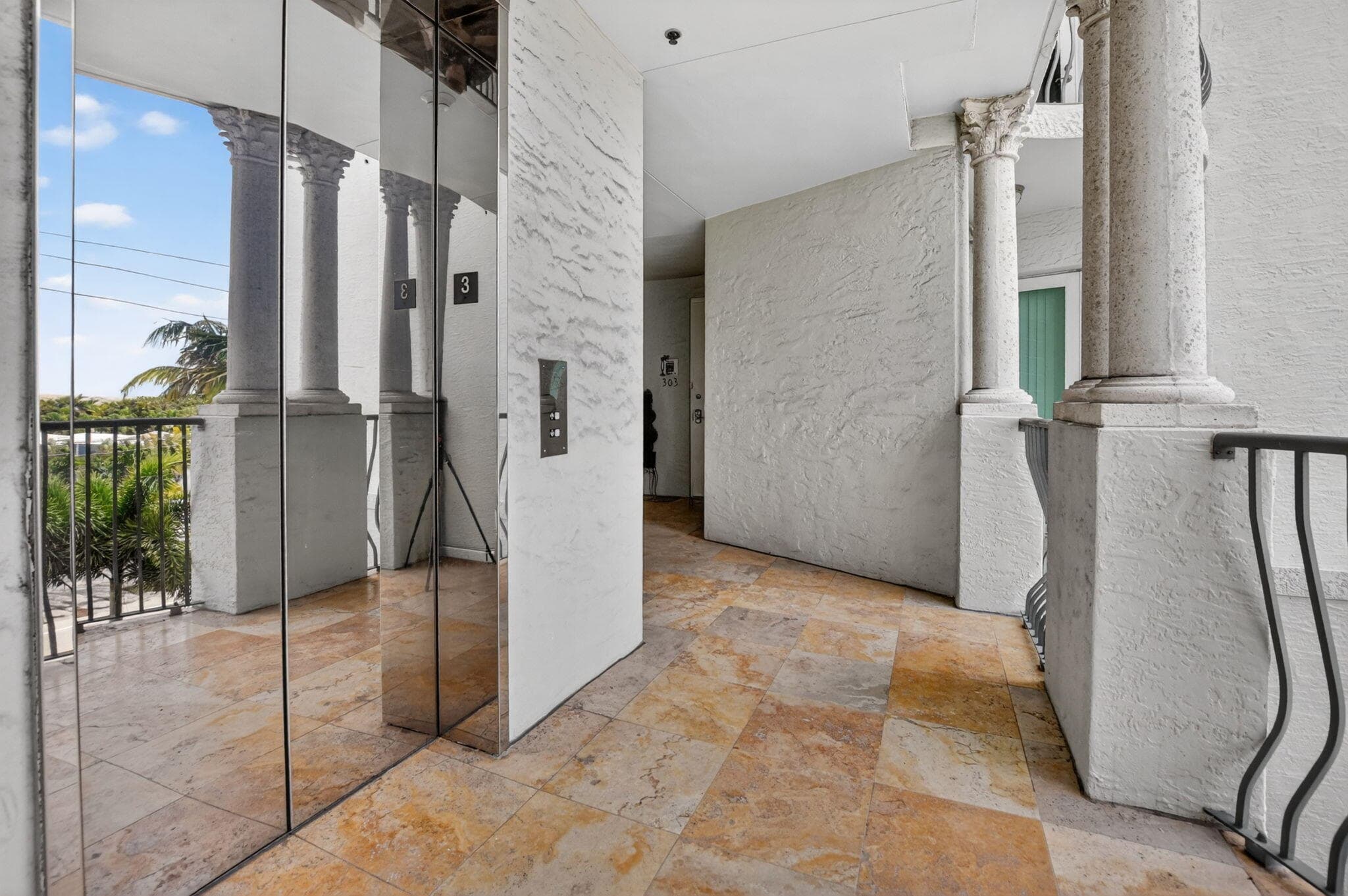 616 SE 20th Avenue 302, Deerfield Beach, FL 33441 — photo 1 of 39