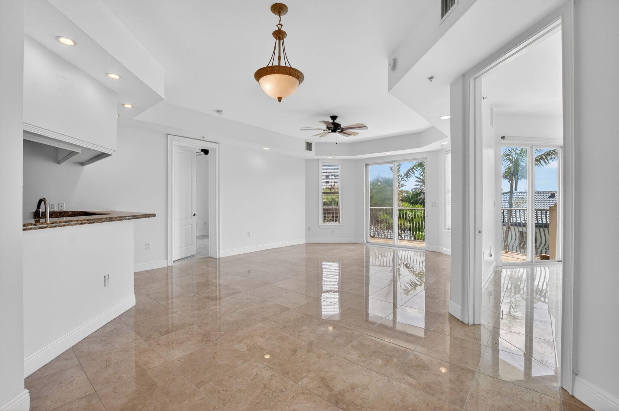 616 SE 20th Avenue 302, Deerfield Beach, FL 33441 — photo 6 of 39