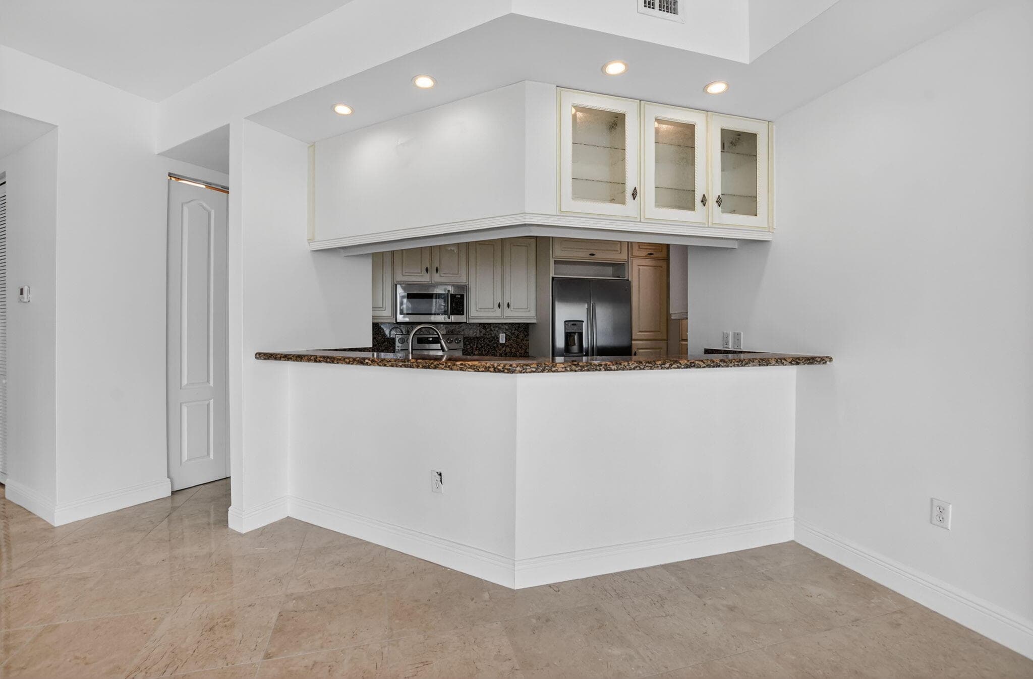 616 SE 20th Avenue 302, Deerfield Beach, FL 33441 — photo 11 of 39