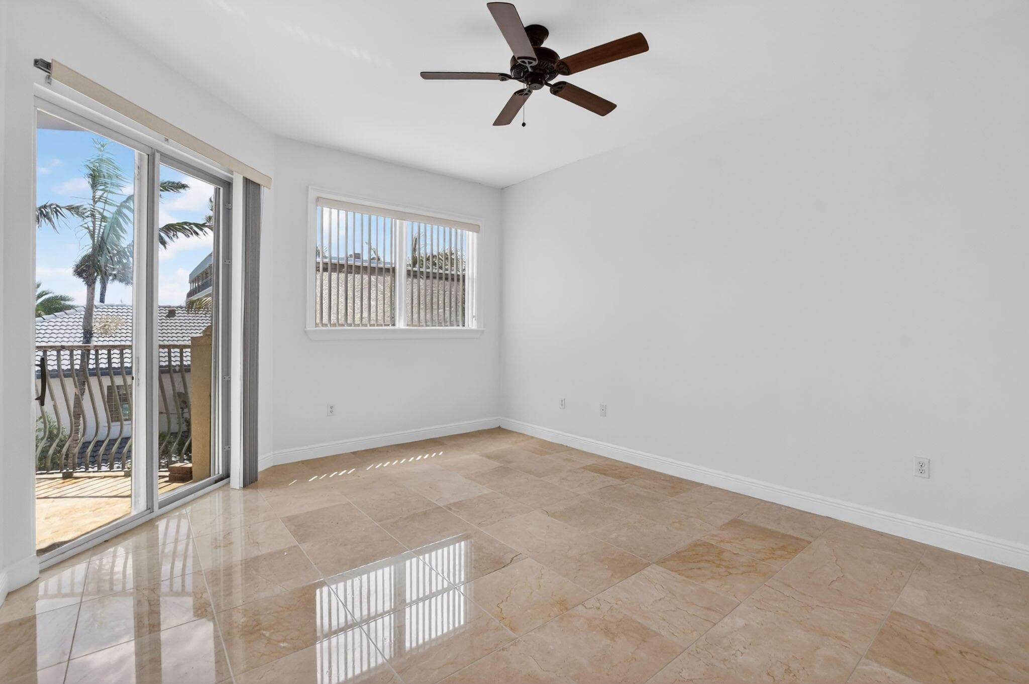 616 SE 20th Avenue 302, Deerfield Beach, FL 33441 — photo 17 of 39