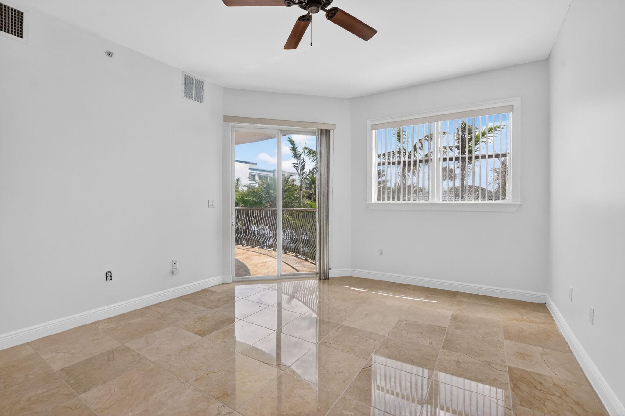616 SE 20th Avenue 302, Deerfield Beach, FL 33441 — photo 19 of 39