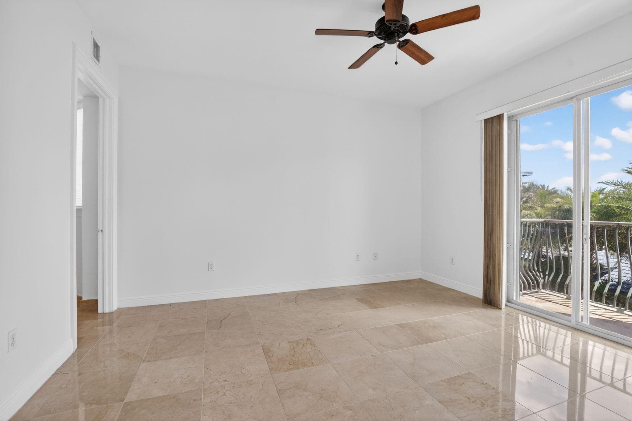616 SE 20th Avenue 302, Deerfield Beach, FL 33441 — photo 23 of 39