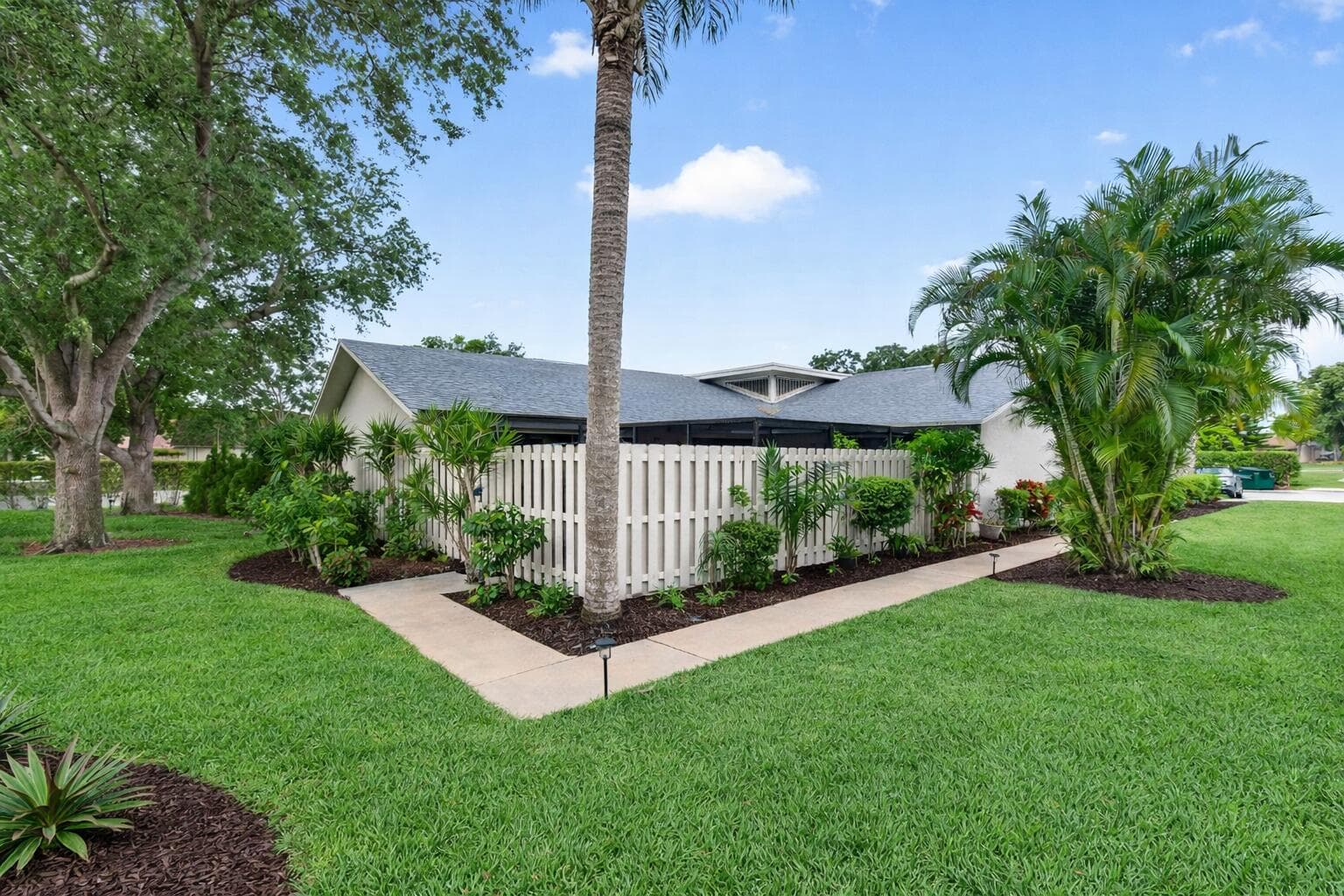 801 NW 30th Avenue C, Delray Beach, FL 33445 — photo 1 of 40