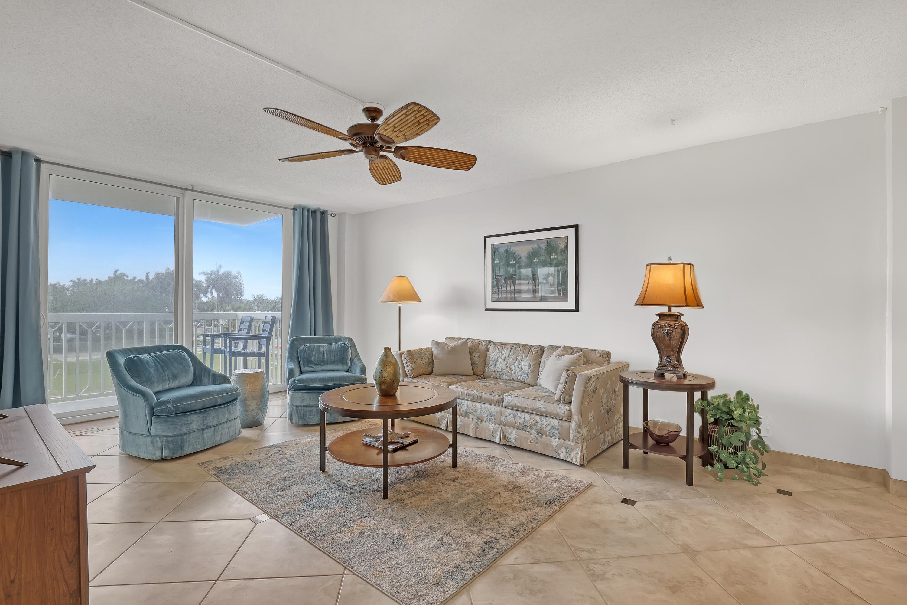 125 S Ocean Avenue 304, Palm Beach Shores, FL 33404 — photo 3 of 32