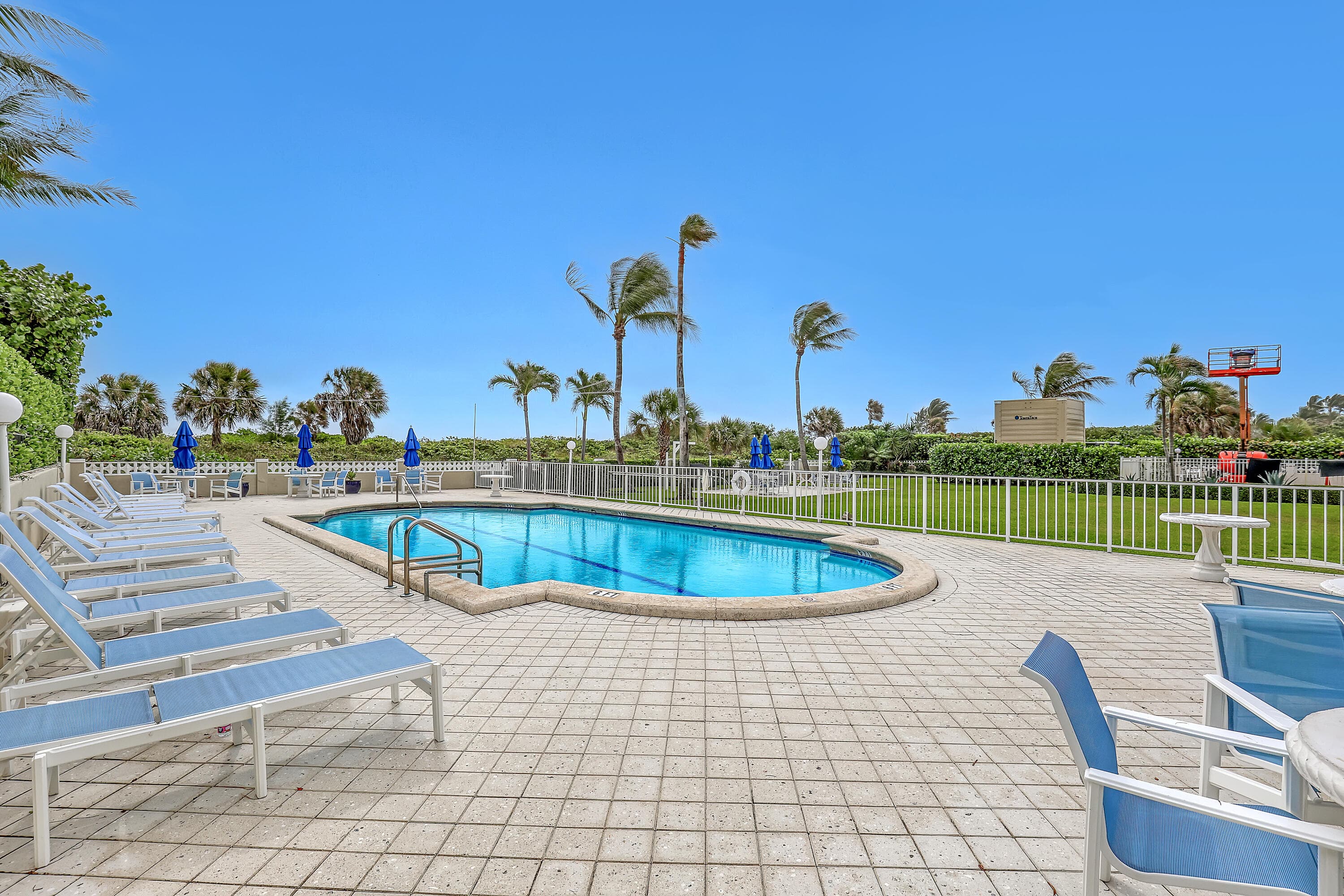 125 S Ocean Avenue 304, Palm Beach Shores, FL 33404 — photo 24 of 32