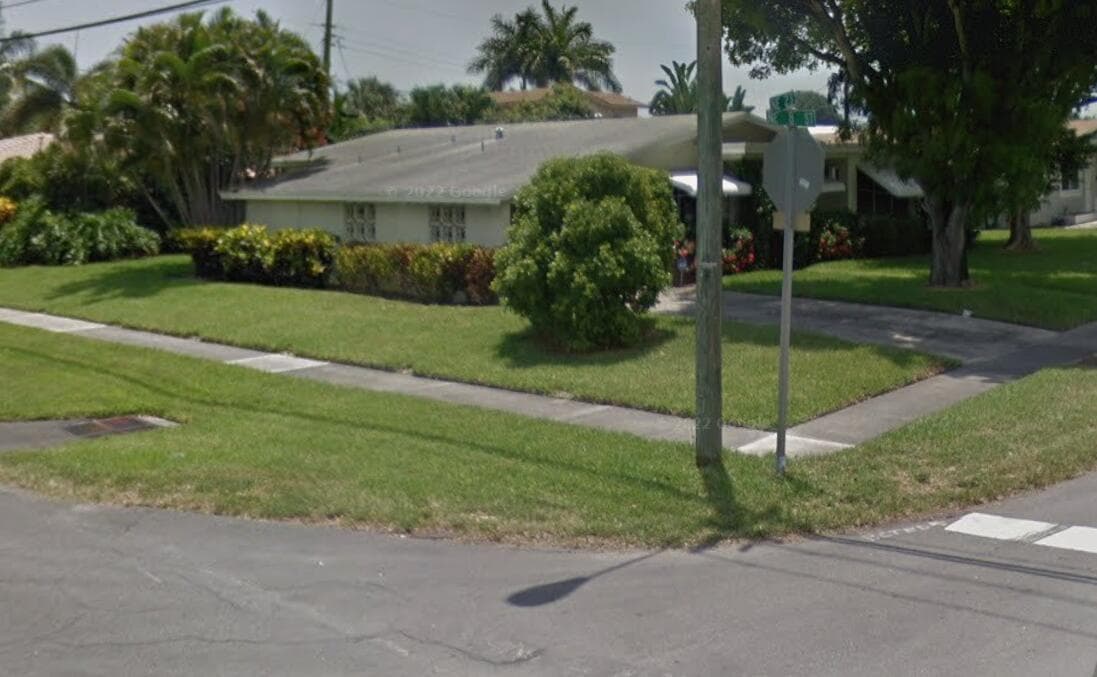 712 NE 23rd Terrace, Pompano Beach, FL 33062 — photo 4 of 16