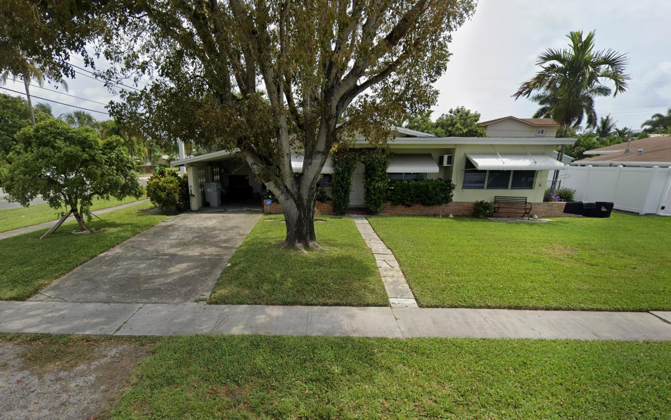 712 NE 23rd Terrace, Pompano Beach, FL 33062 — photo 1 of 16