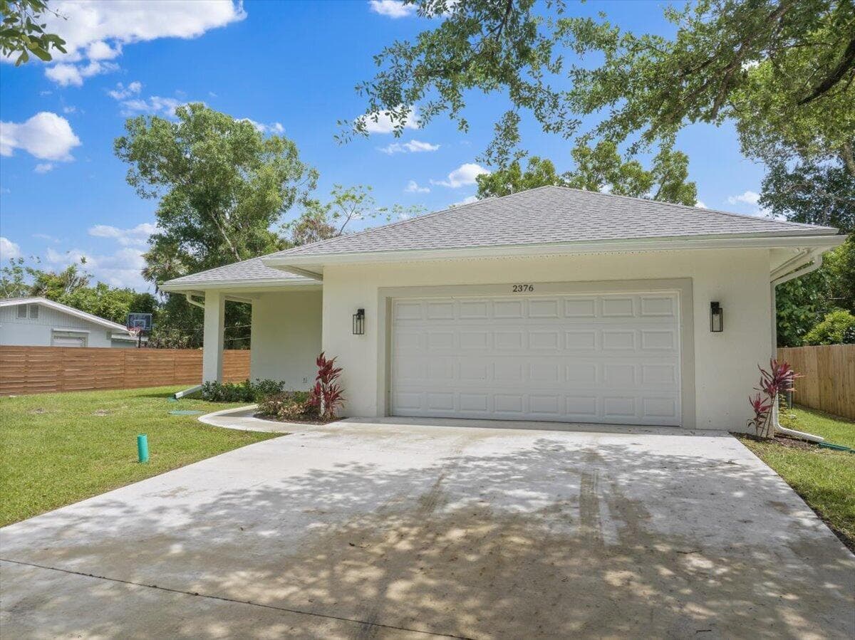 2376 28th Avenue SW, Vero Beach, FL 32968 — photo 38 of 43