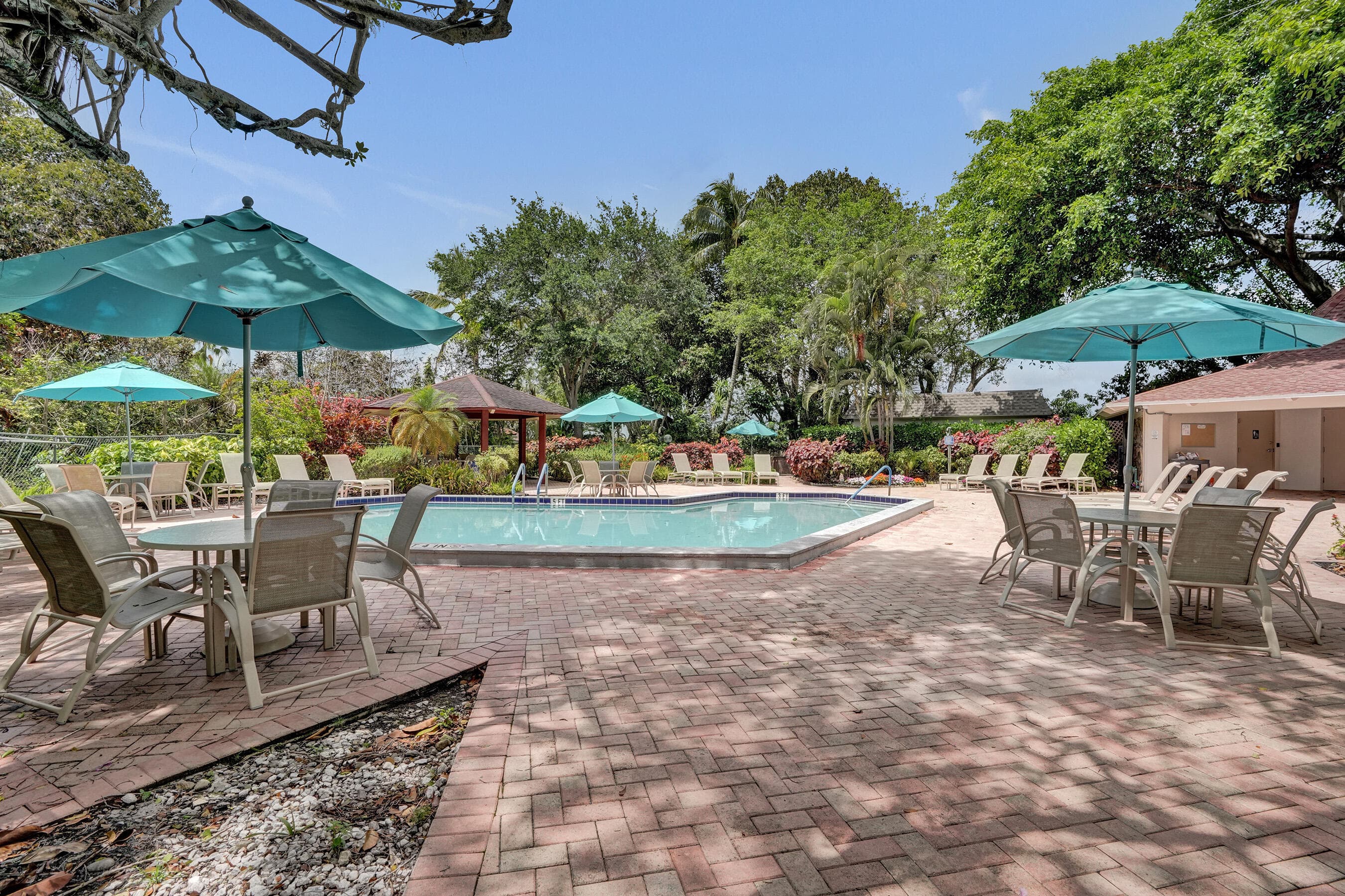2850 N Palm Aire Drive 401, Pompano Beach, FL 33069 — photo 36 of 46