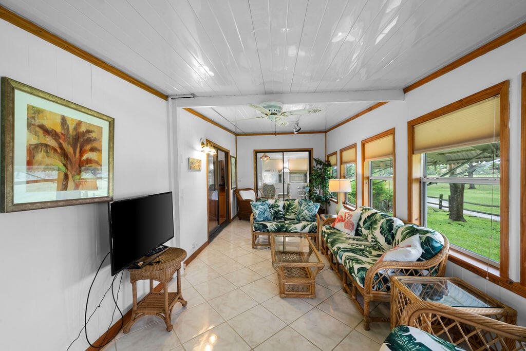 7894 SE Saratoga Drive E, Hobe Sound, FL 33455 — photo 22 of 35