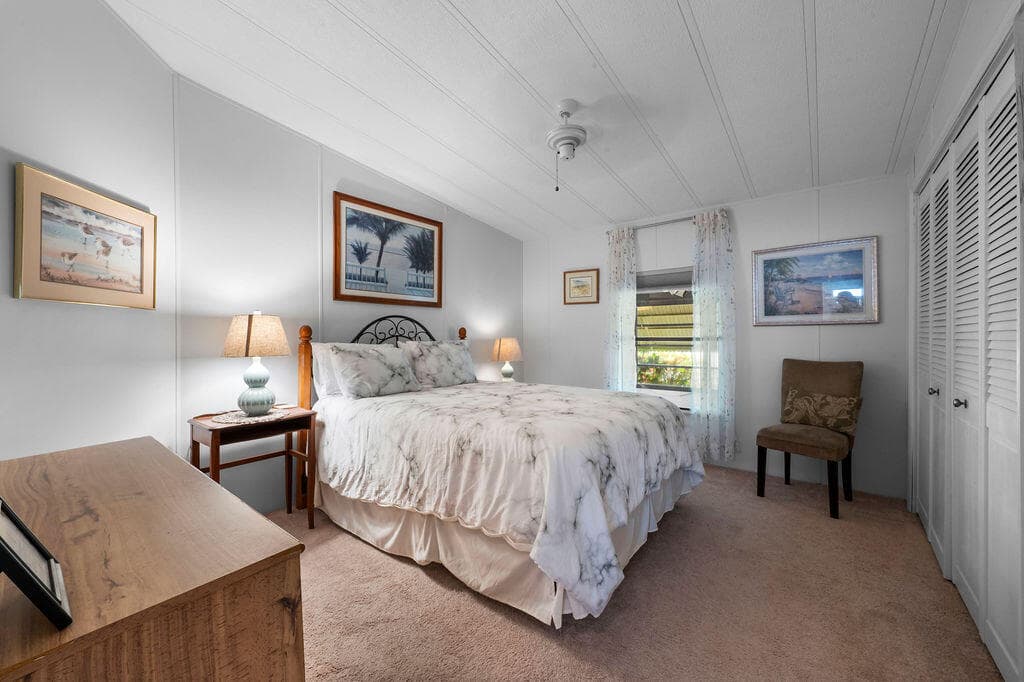 7894 SE Saratoga Drive E, Hobe Sound, FL 33455 — photo 29 of 35