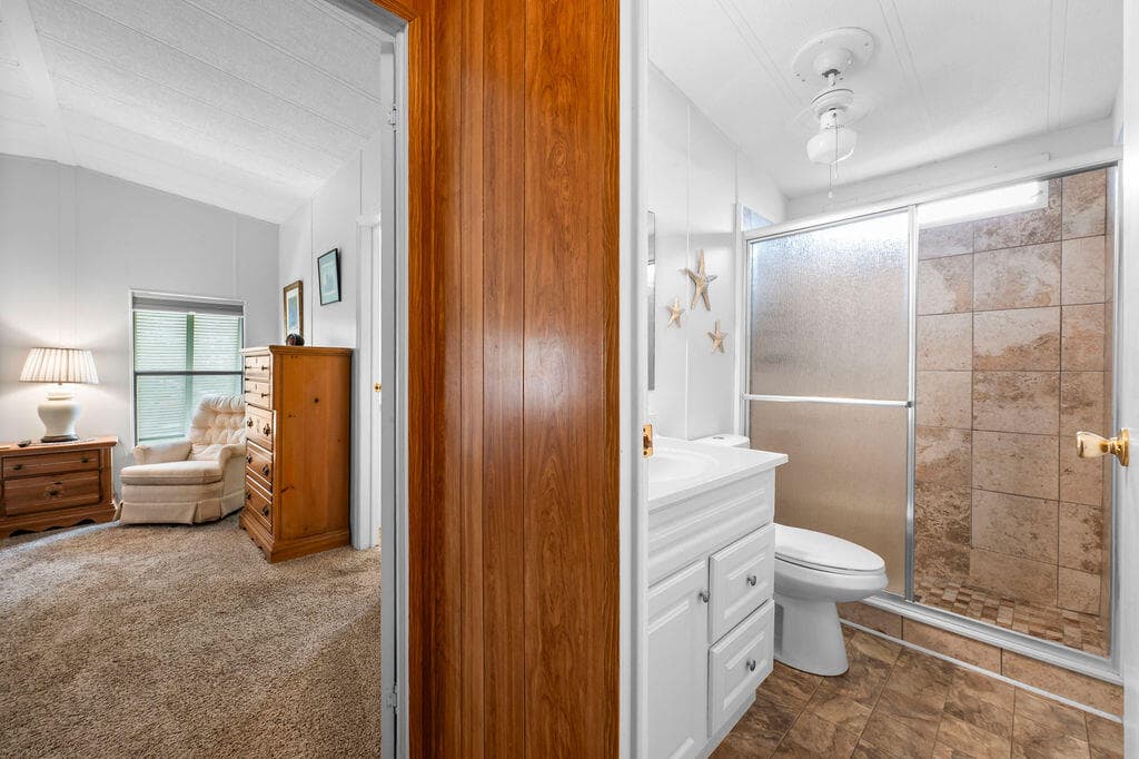 7894 SE Saratoga Drive E, Hobe Sound, FL 33455 — photo 32 of 35