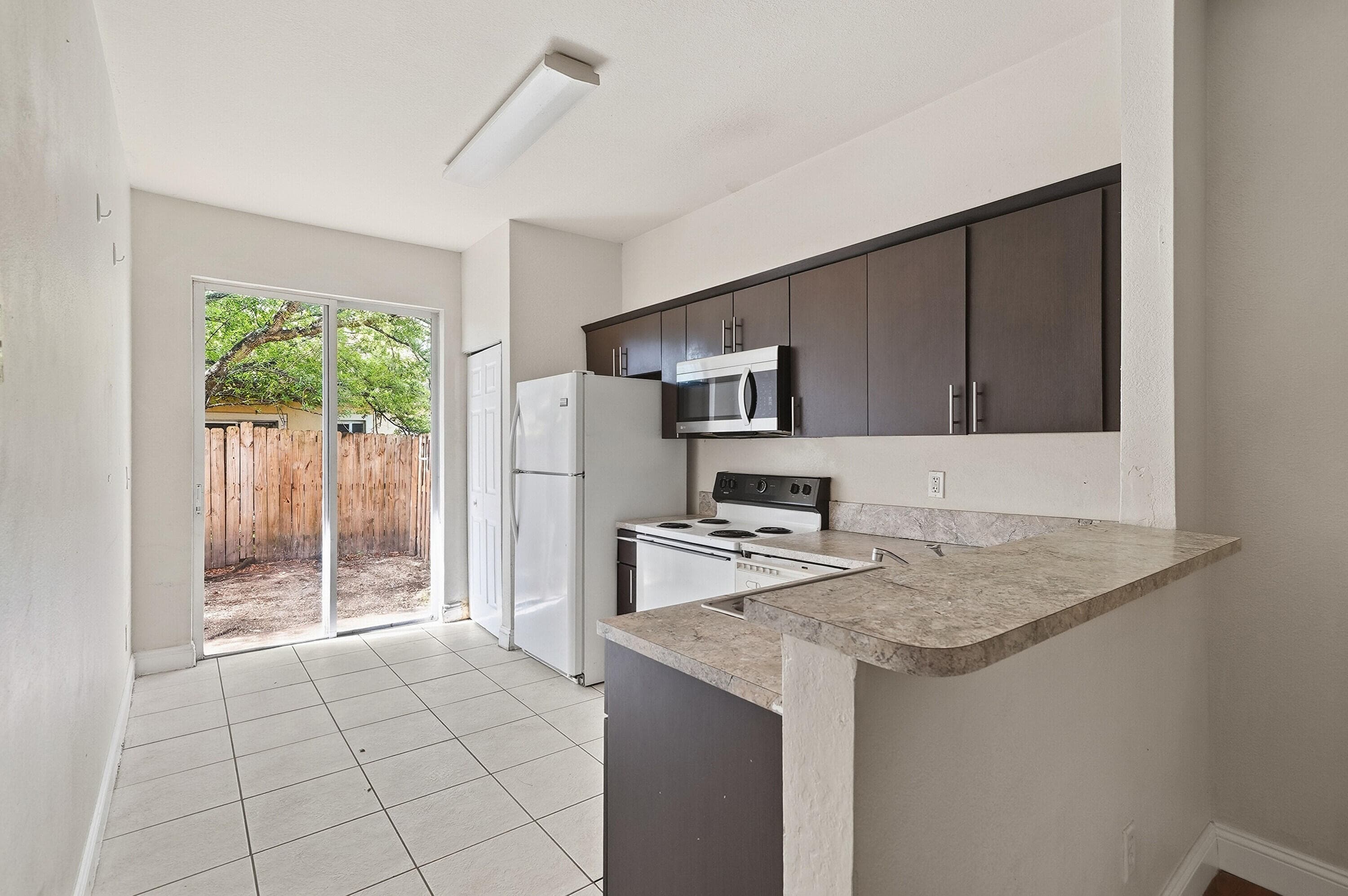 1584 SW 2nd Street, Homestead, FL 33030 — photo 2 of 28