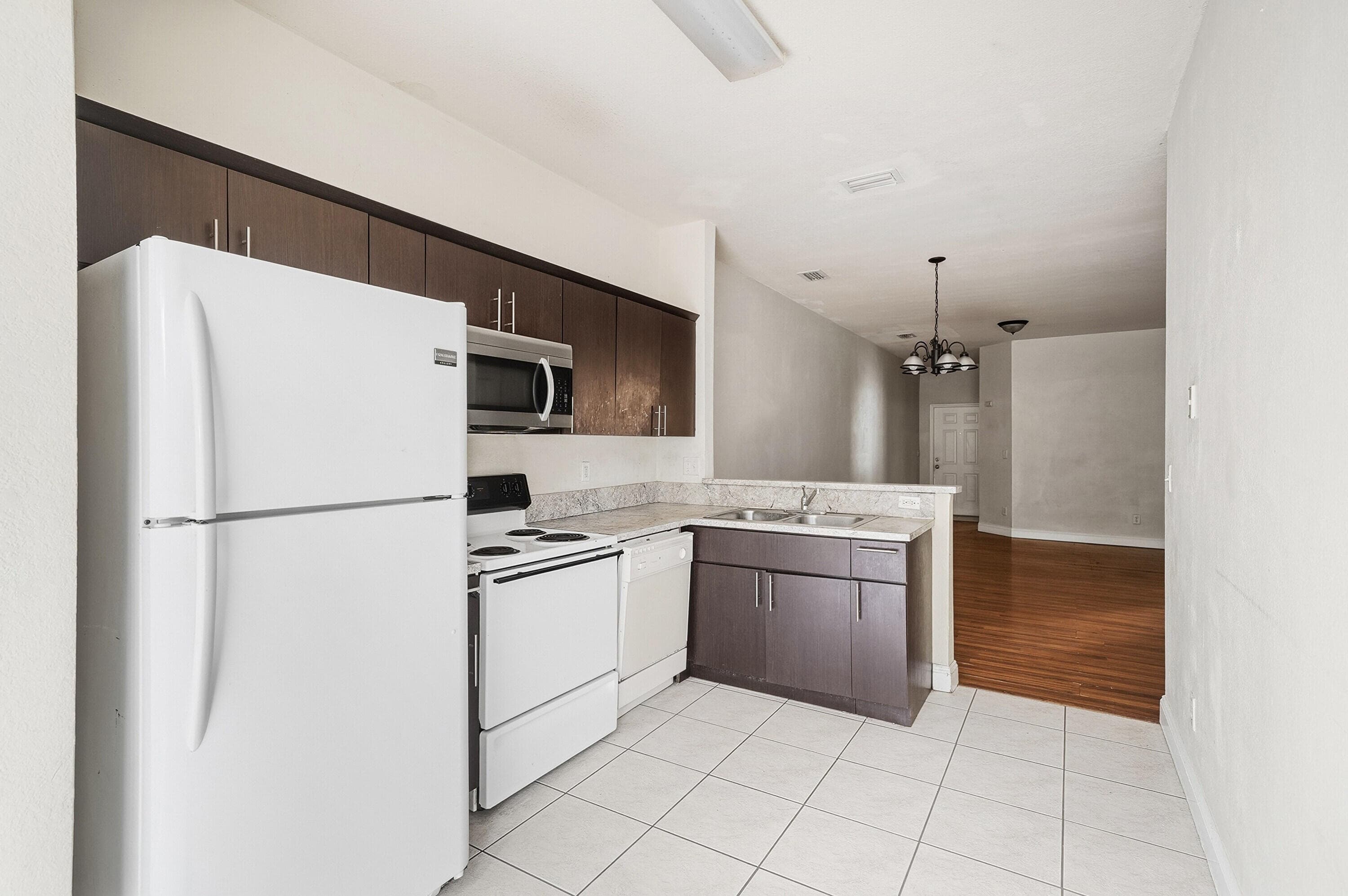1584 SW 2nd Street, Homestead, FL 33030 — photo 6 of 28