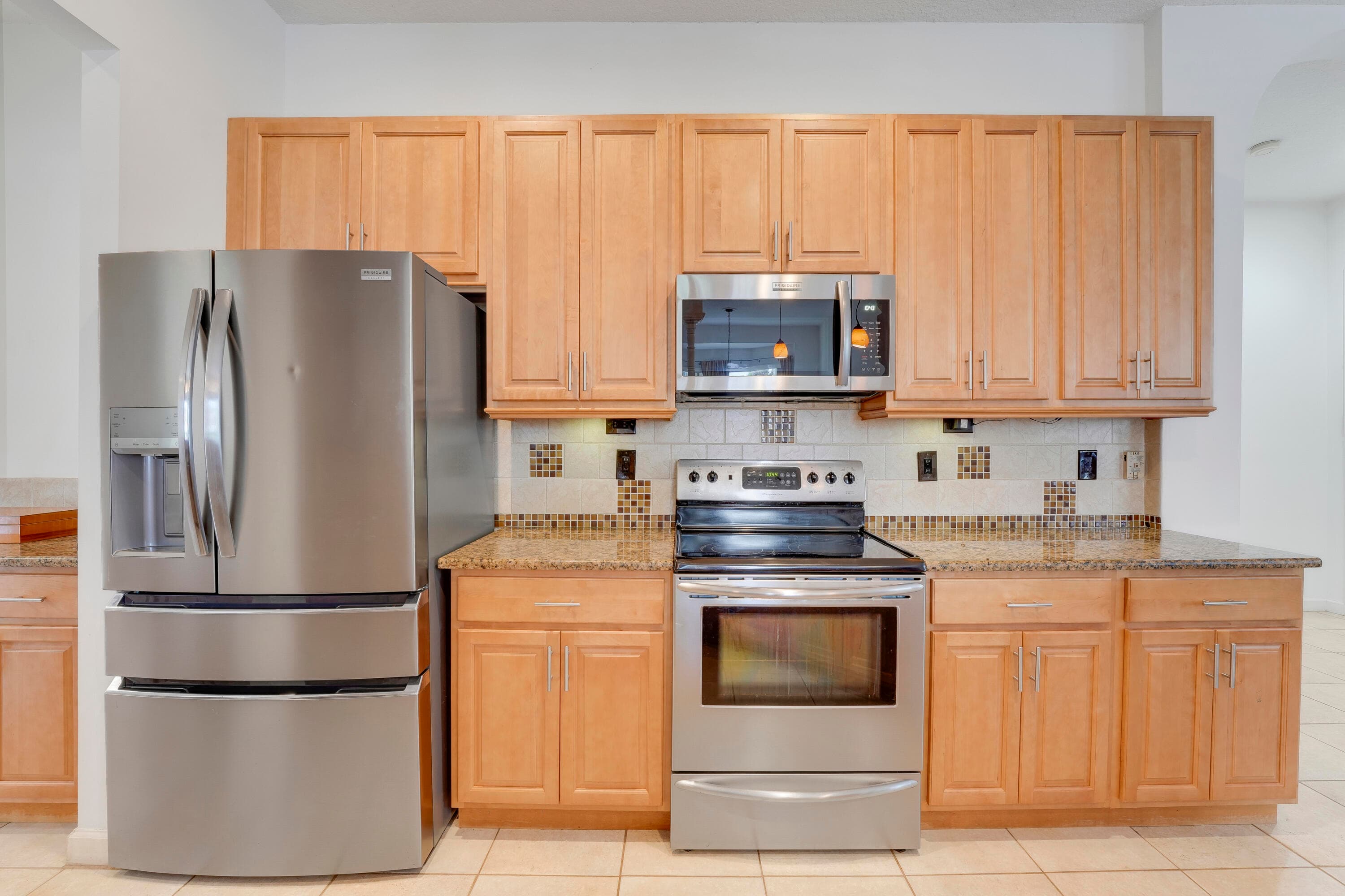 573 SW Saint Kitts Cove, Port St. Lucie, FL 34986 — photo 9 of 44