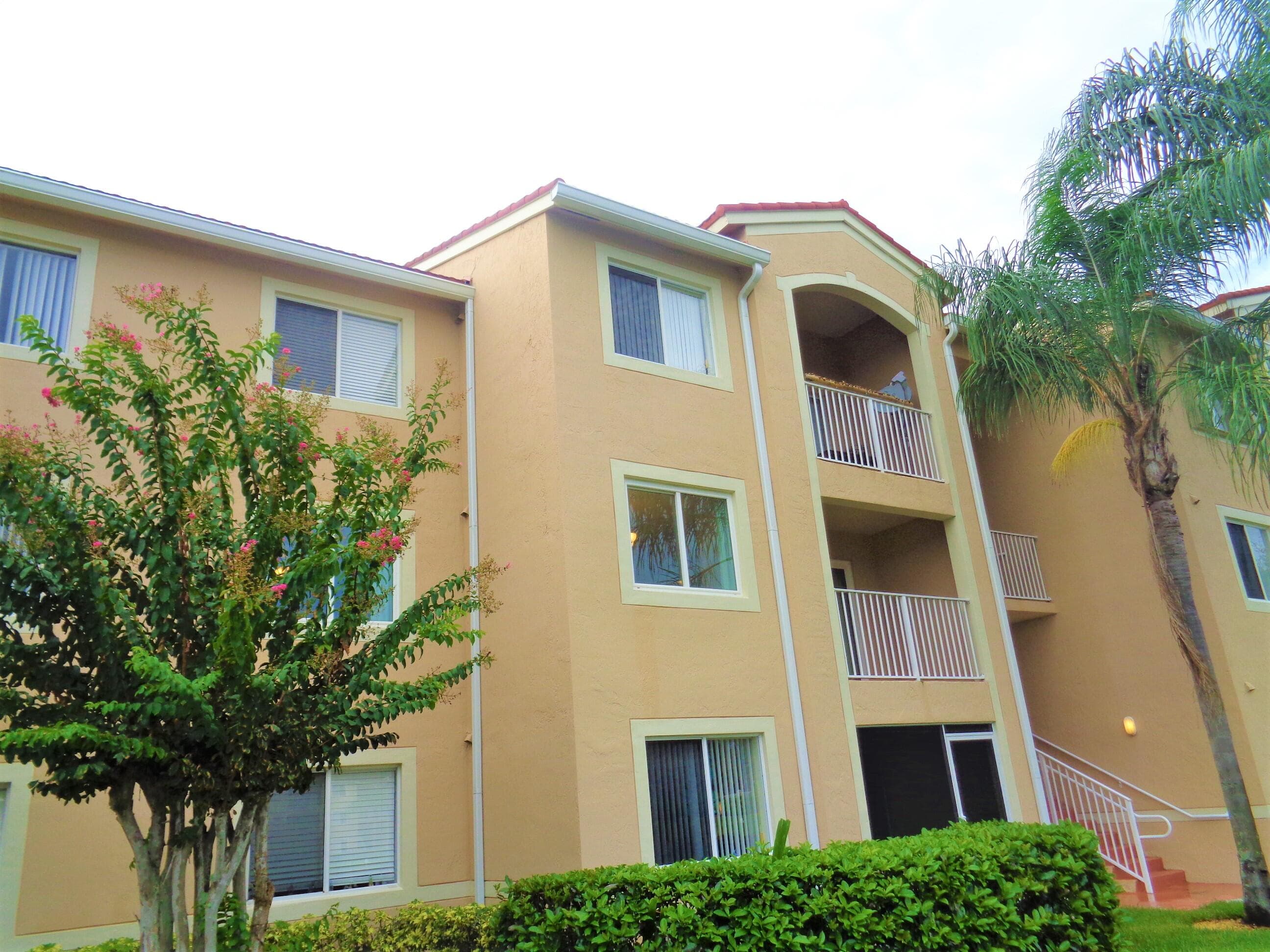 1650 N 42nd Circle 206, Vero Beach, FL 32967 — photo 1 of 50