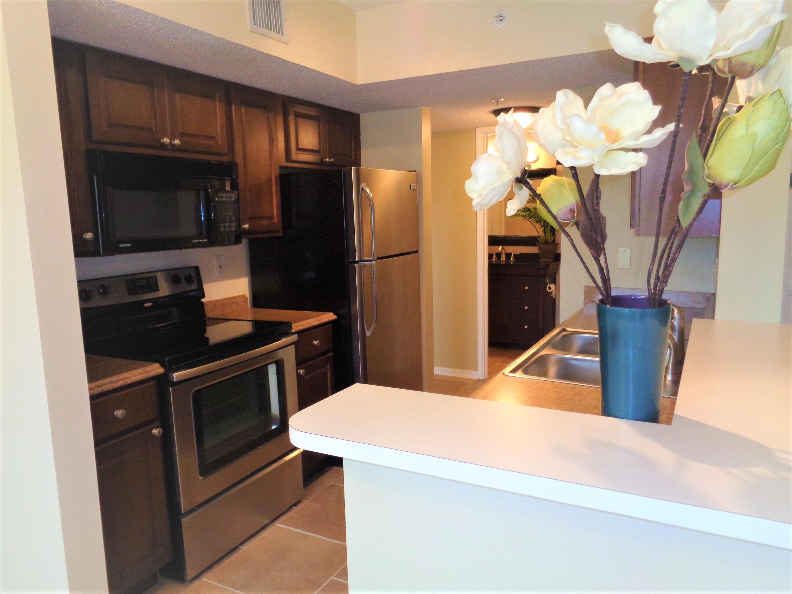 1650 N 42nd Circle 206, Vero Beach, FL 32967 — photo 6 of 50