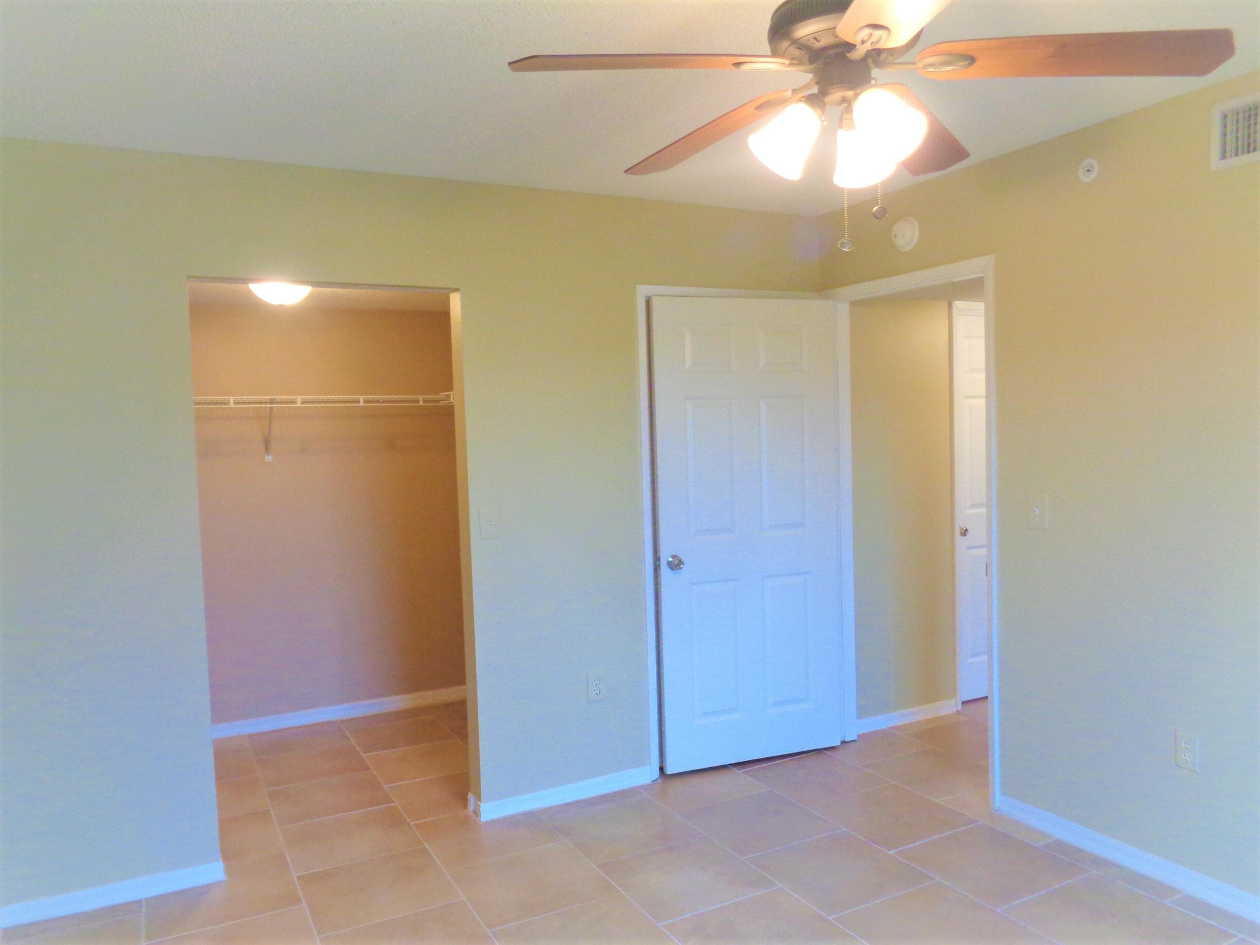 1650 N 42nd Circle 206, Vero Beach, FL 32967 — photo 19 of 50