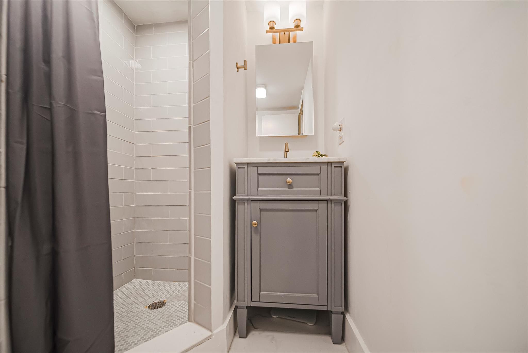 620 Tennis Club Drive 111, Fort Lauderdale, FL 33311 — photo 20 of 47
