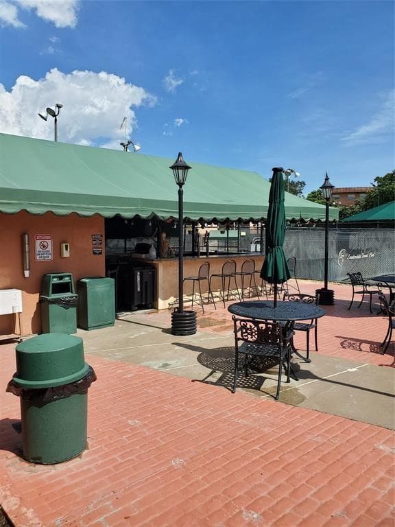 620 Tennis Club Drive 111, Fort Lauderdale, FL 33311 — photo 33 of 47