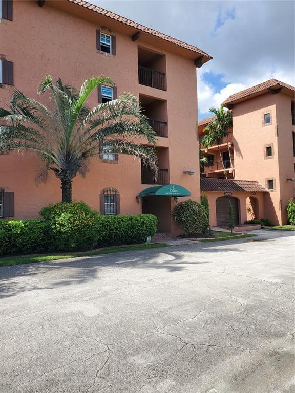 620 Tennis Club Drive 111, Fort Lauderdale, FL 33311 — photo 37 of 47