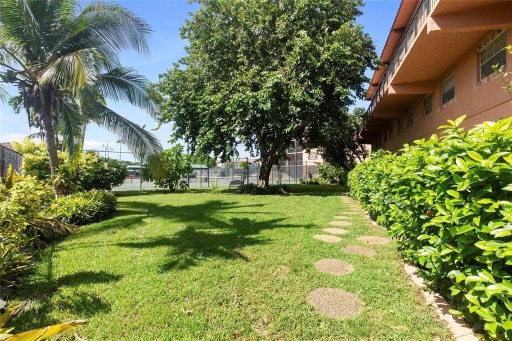 620 Tennis Club Drive 111, Fort Lauderdale, FL 33311 — photo 41 of 47